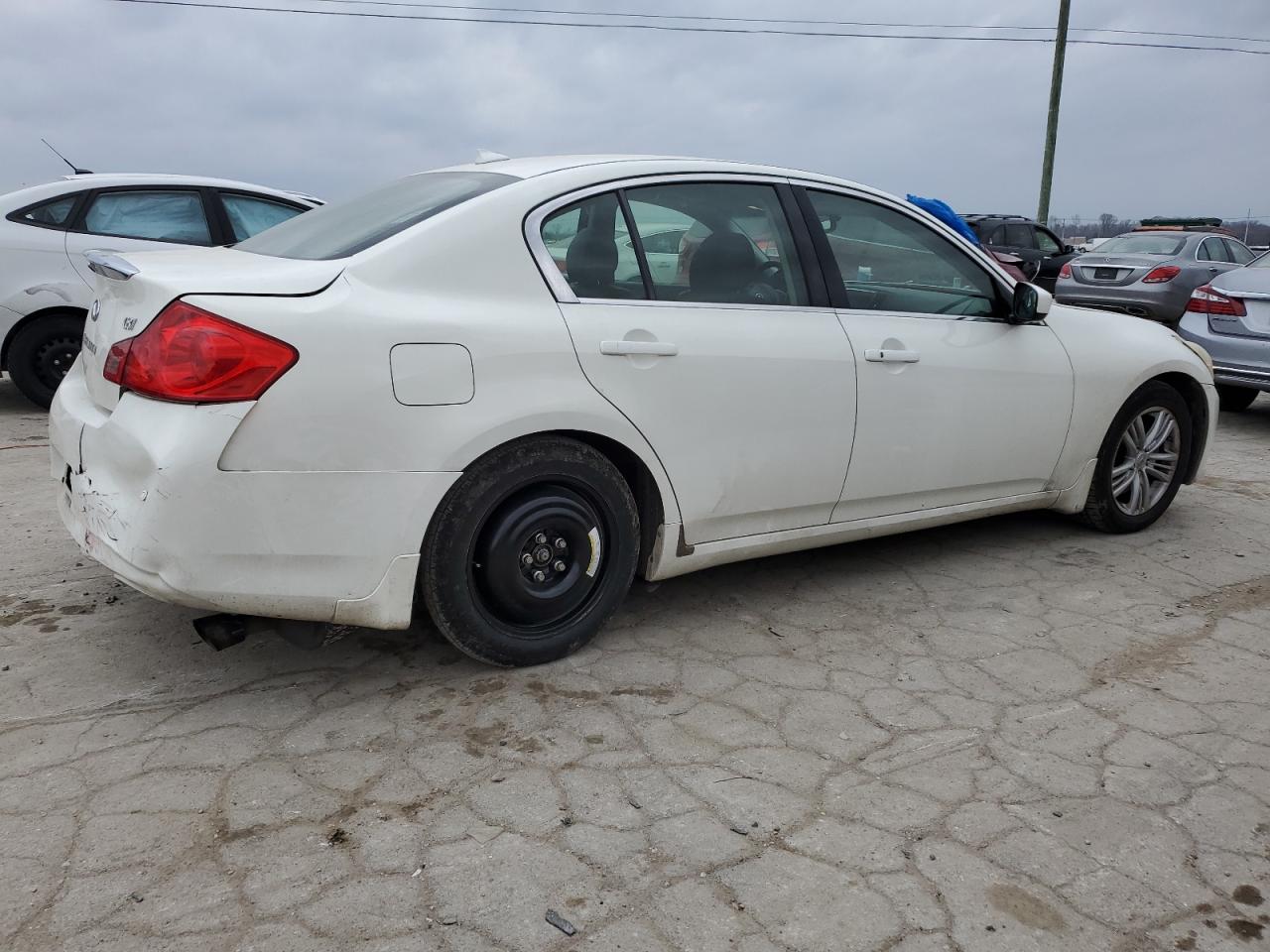 Photo 2 VIN: JN1CV6AP1DM718347 - INFINITI G 