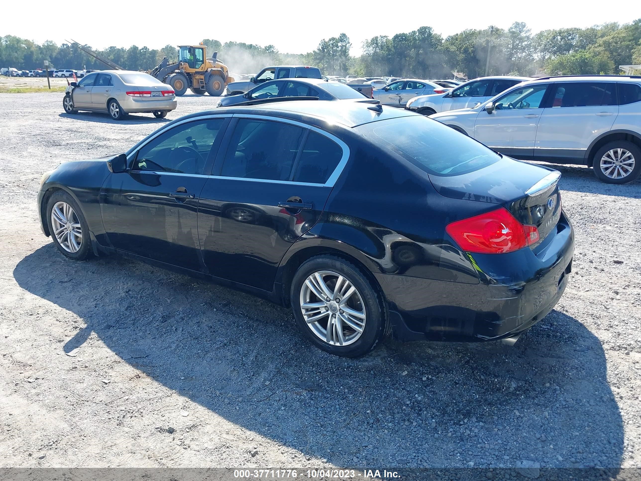 Photo 2 VIN: JN1CV6AP2BM302594 - INFINITI G 