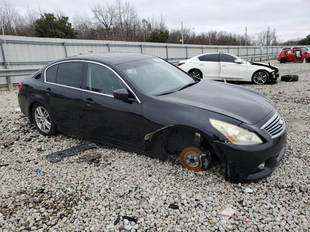 Photo 3 VIN: JN1CV6AP2DM717658 - INFINITI G 