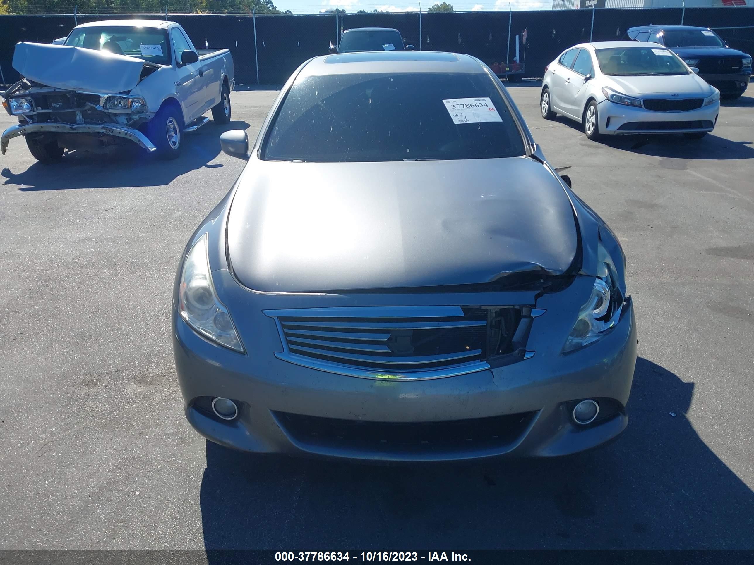 Photo 11 VIN: JN1CV6AP2DM717840 - INFINITI G 