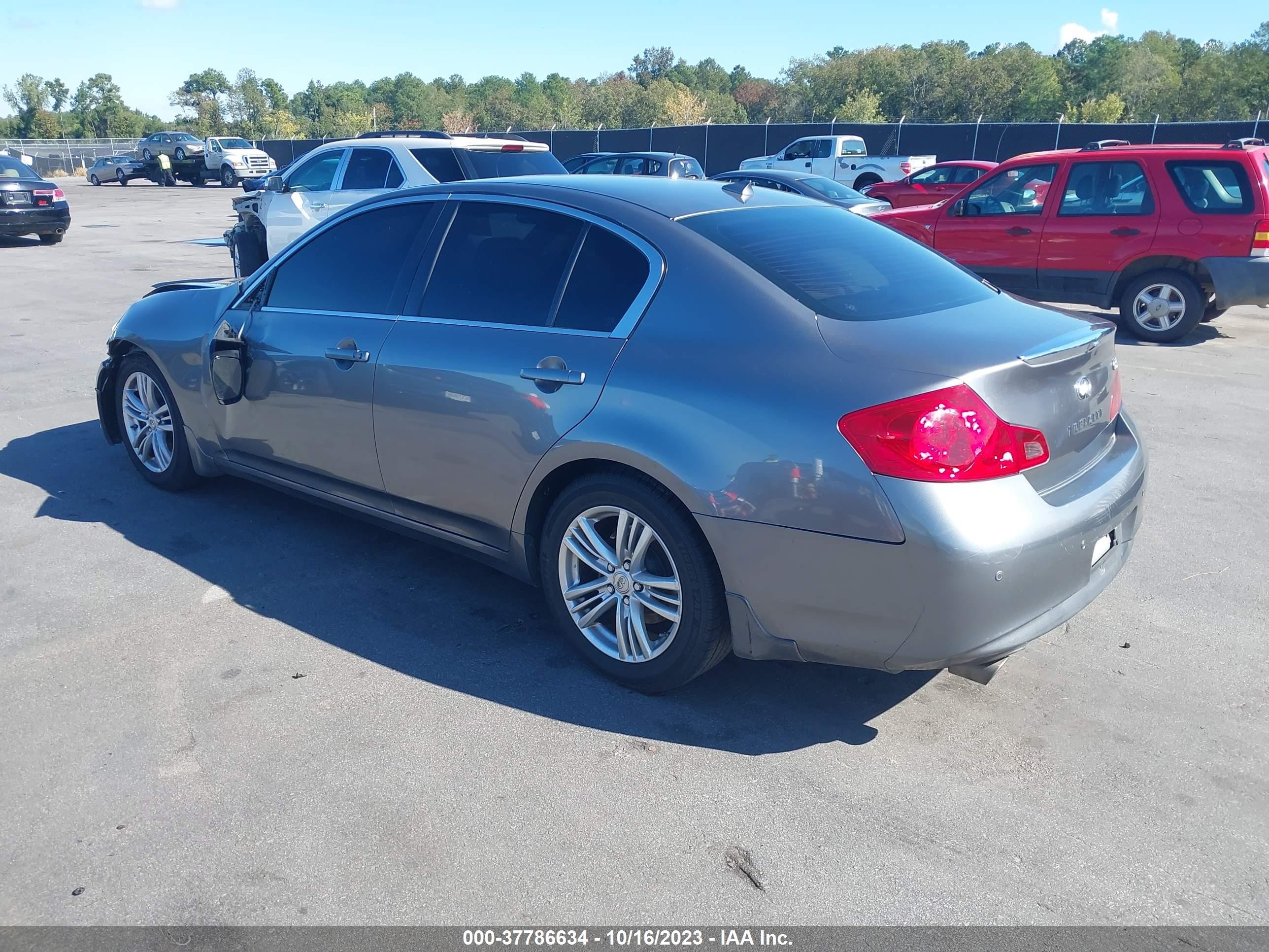 Photo 2 VIN: JN1CV6AP2DM717840 - INFINITI G 