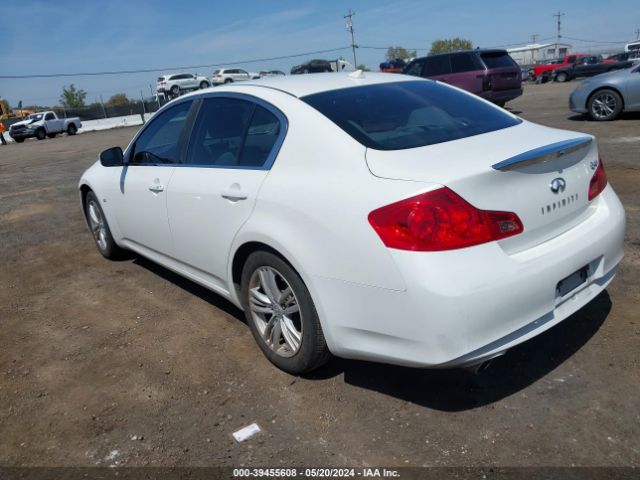 Photo 2 VIN: JN1CV6AP2FM501635 - INFINITI Q40 