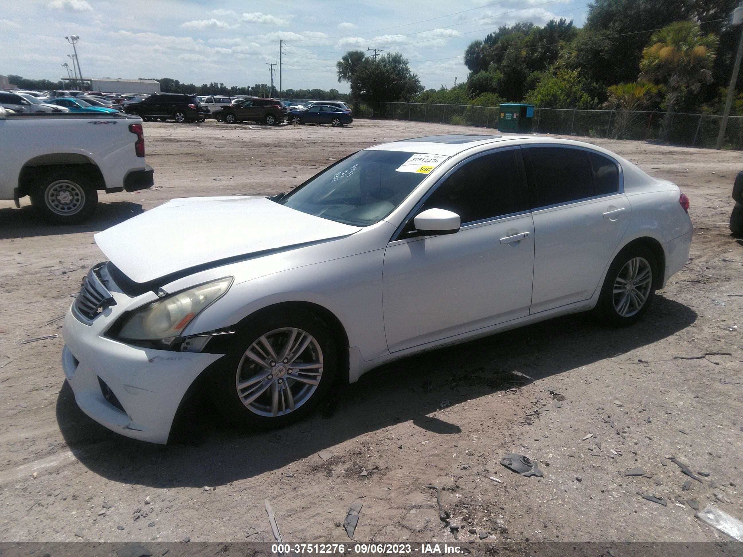 Photo 1 VIN: JN1CV6AP3AM201742 - INFINITI G 