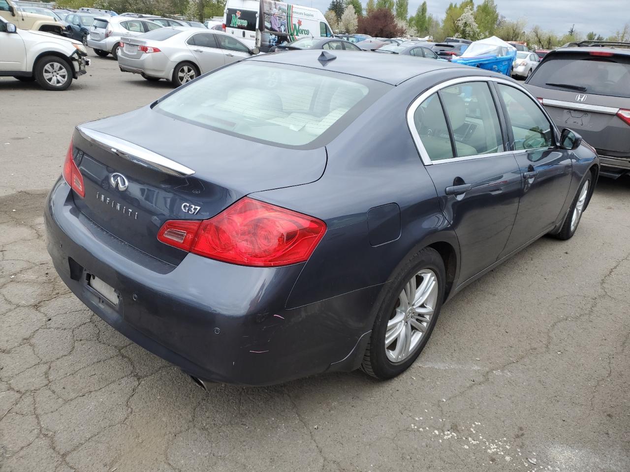 Photo 2 VIN: JN1CV6AP3AM404839 - INFINITI G 