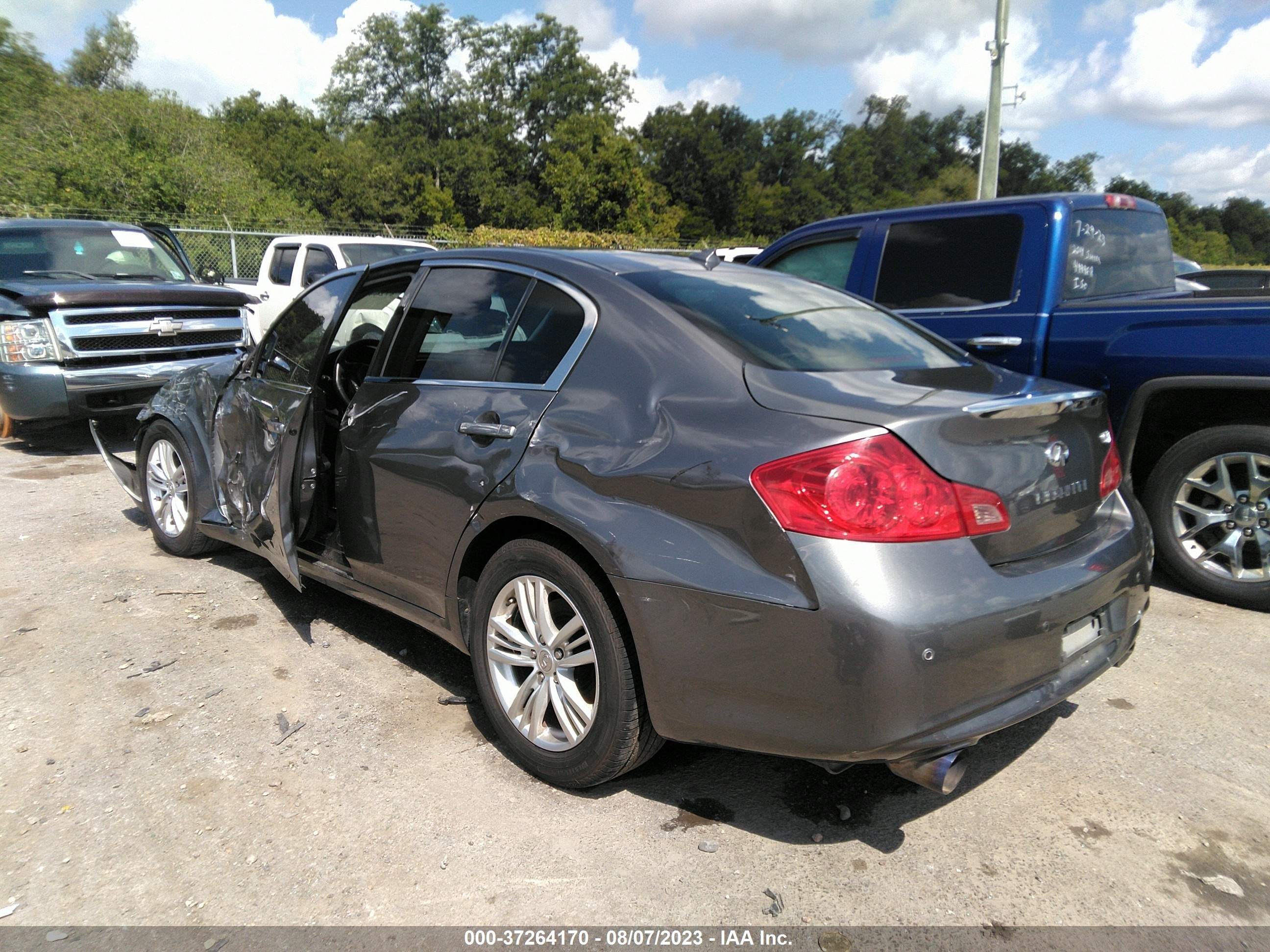 Photo 2 VIN: JN1CV6AP3CM623738 - INFINITI G 