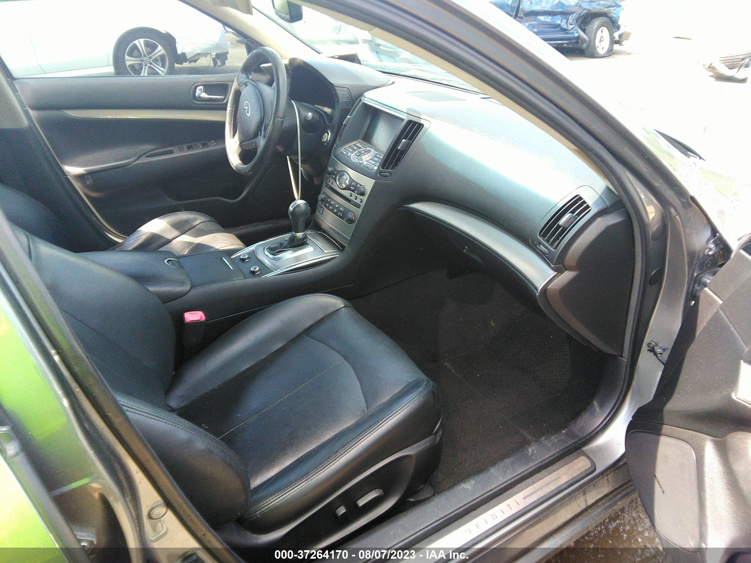 Photo 4 VIN: JN1CV6AP3CM623738 - INFINITI G 