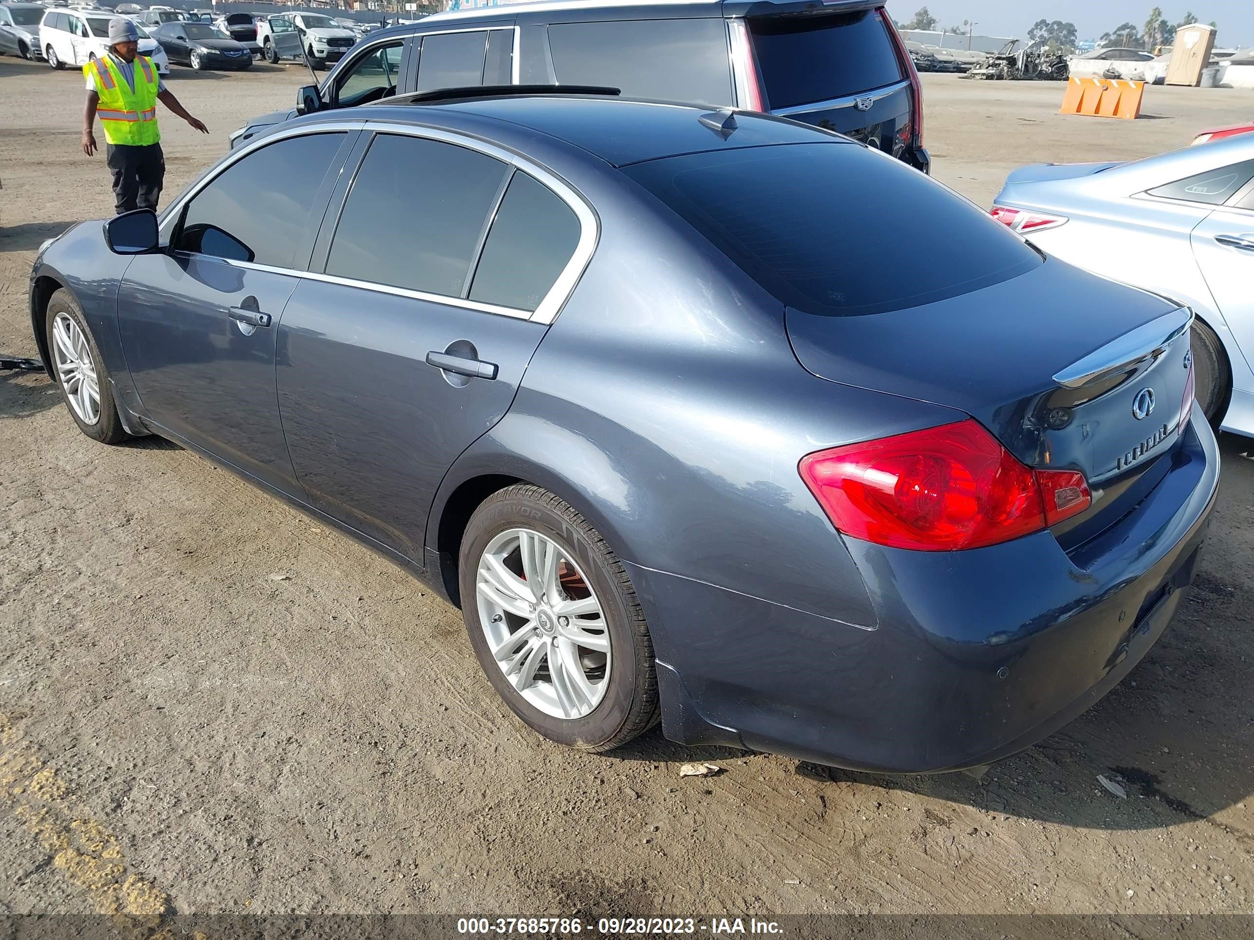 Photo 2 VIN: JN1CV6AP3CM624534 - INFINITI G 