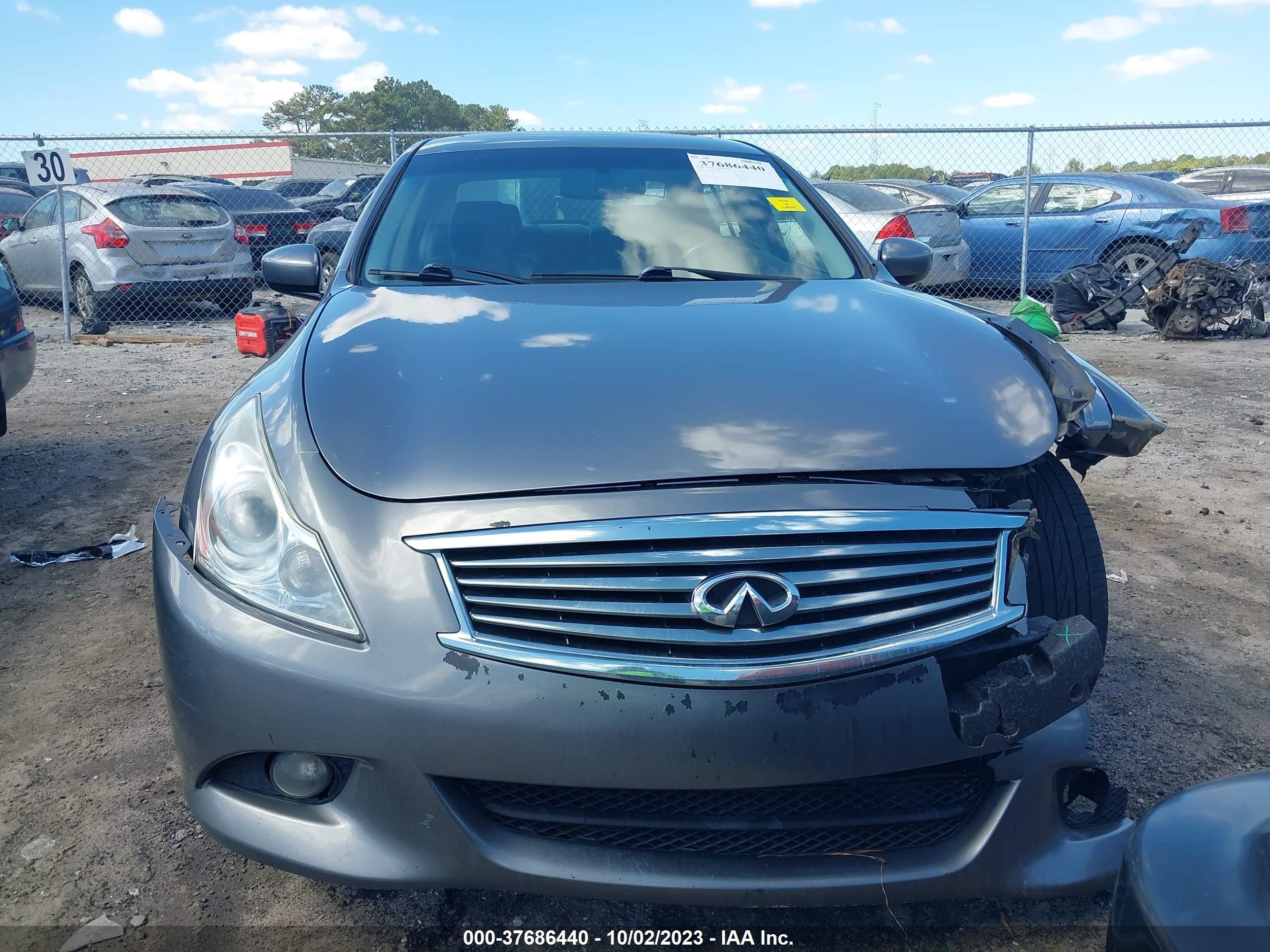 Photo 11 VIN: JN1CV6AP4BM502666 - INFINITI G 