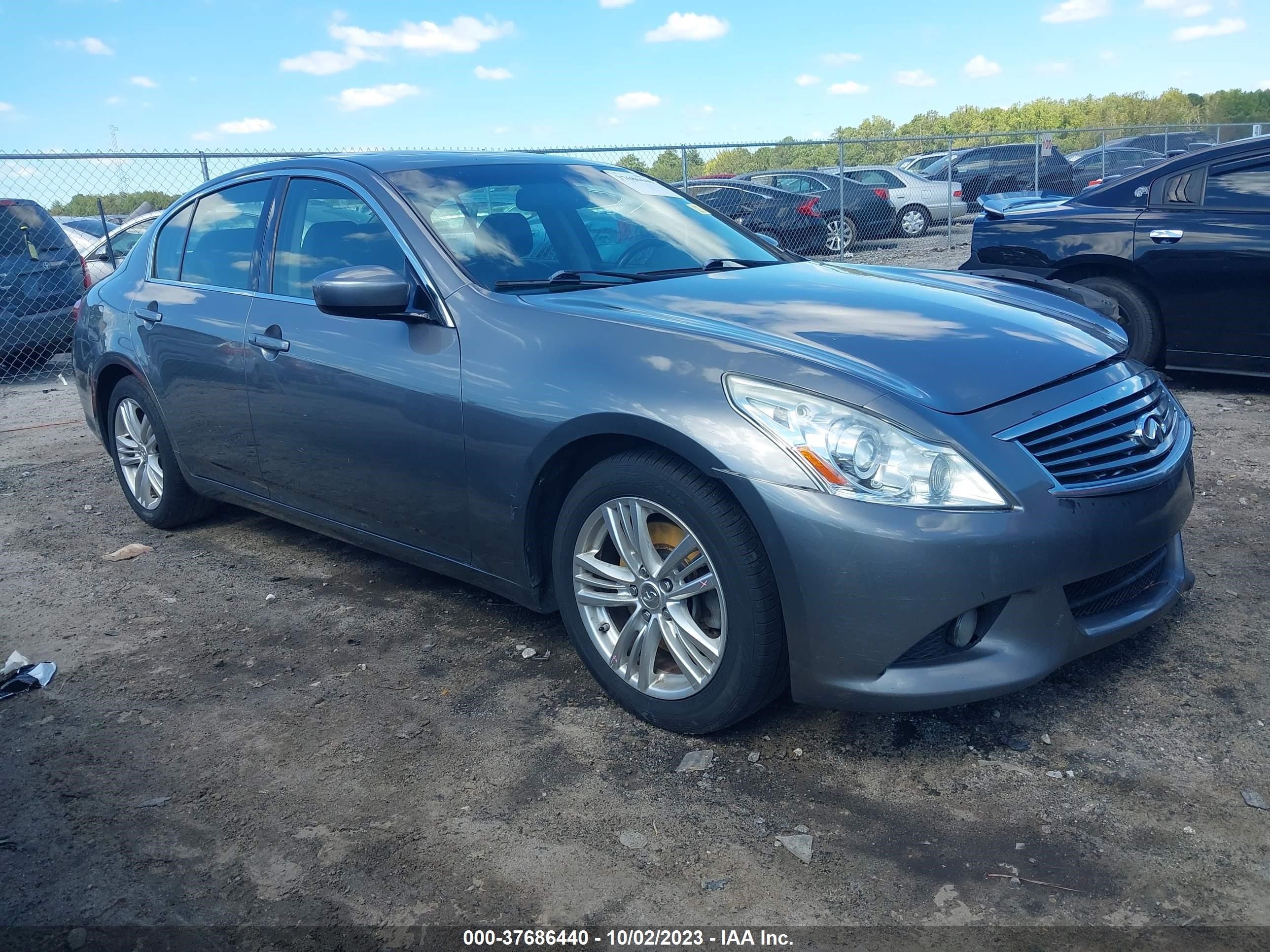 Photo 12 VIN: JN1CV6AP4BM502666 - INFINITI G 