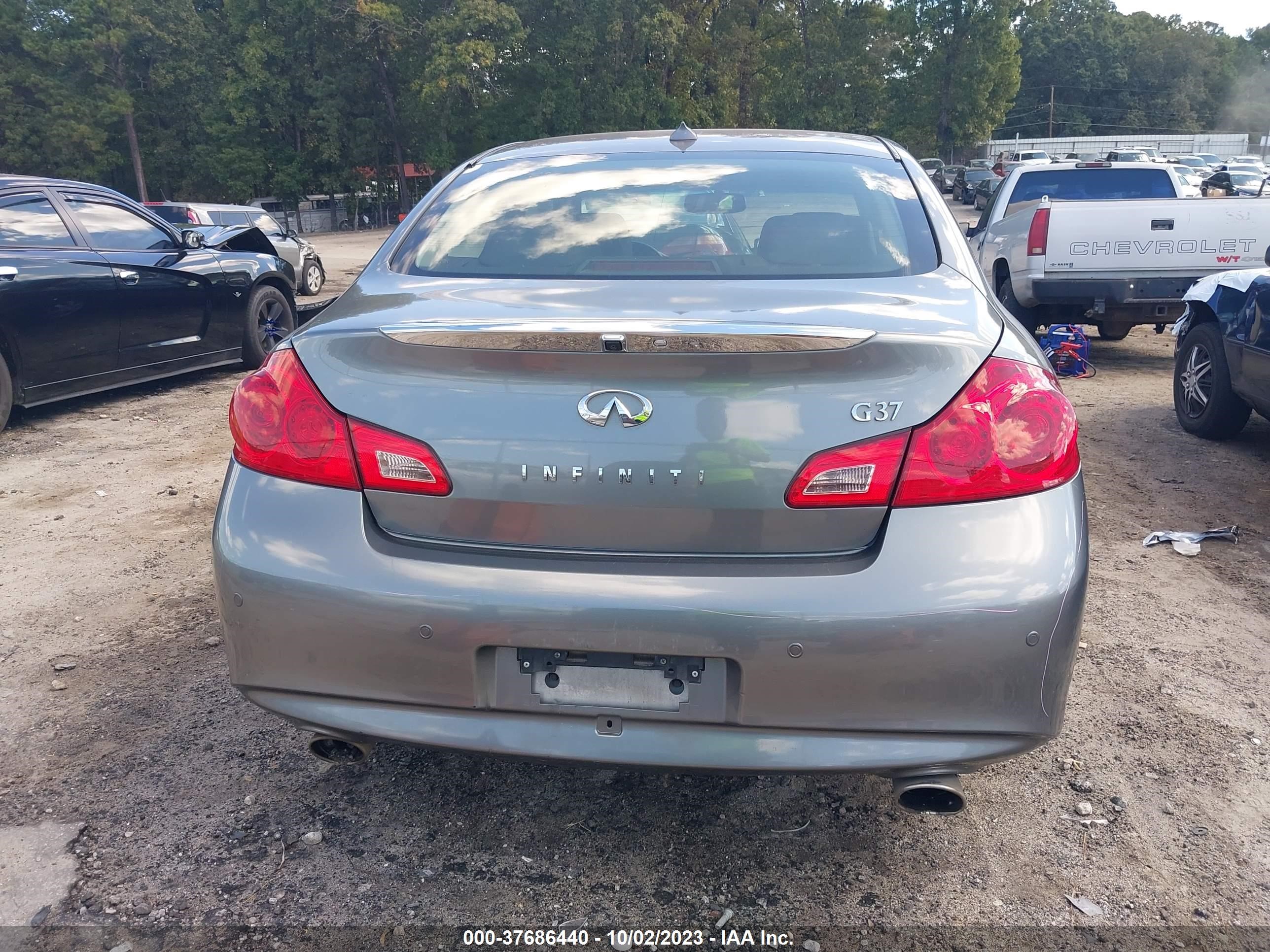 Photo 15 VIN: JN1CV6AP4BM502666 - INFINITI G 