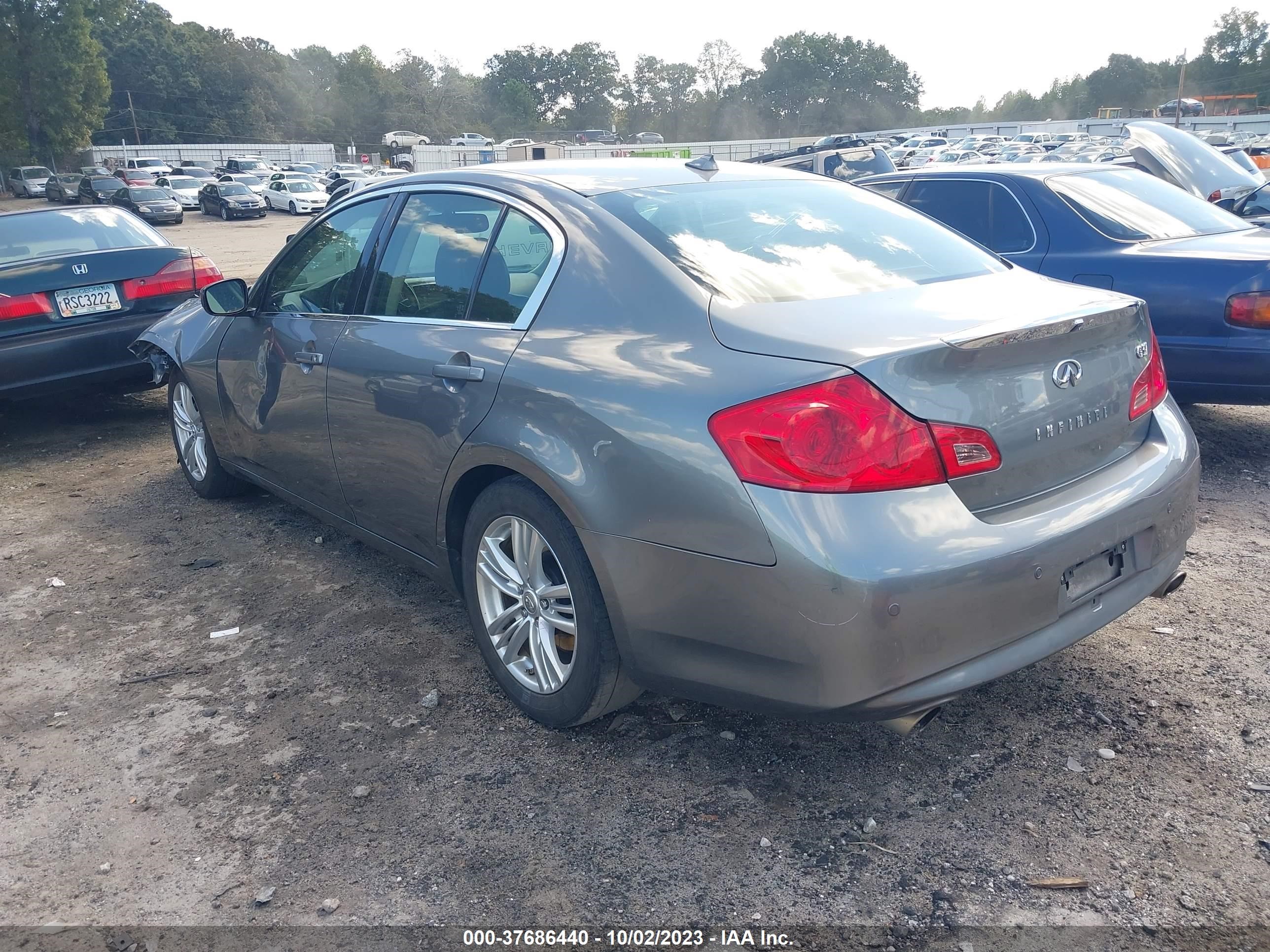 Photo 2 VIN: JN1CV6AP4BM502666 - INFINITI G 