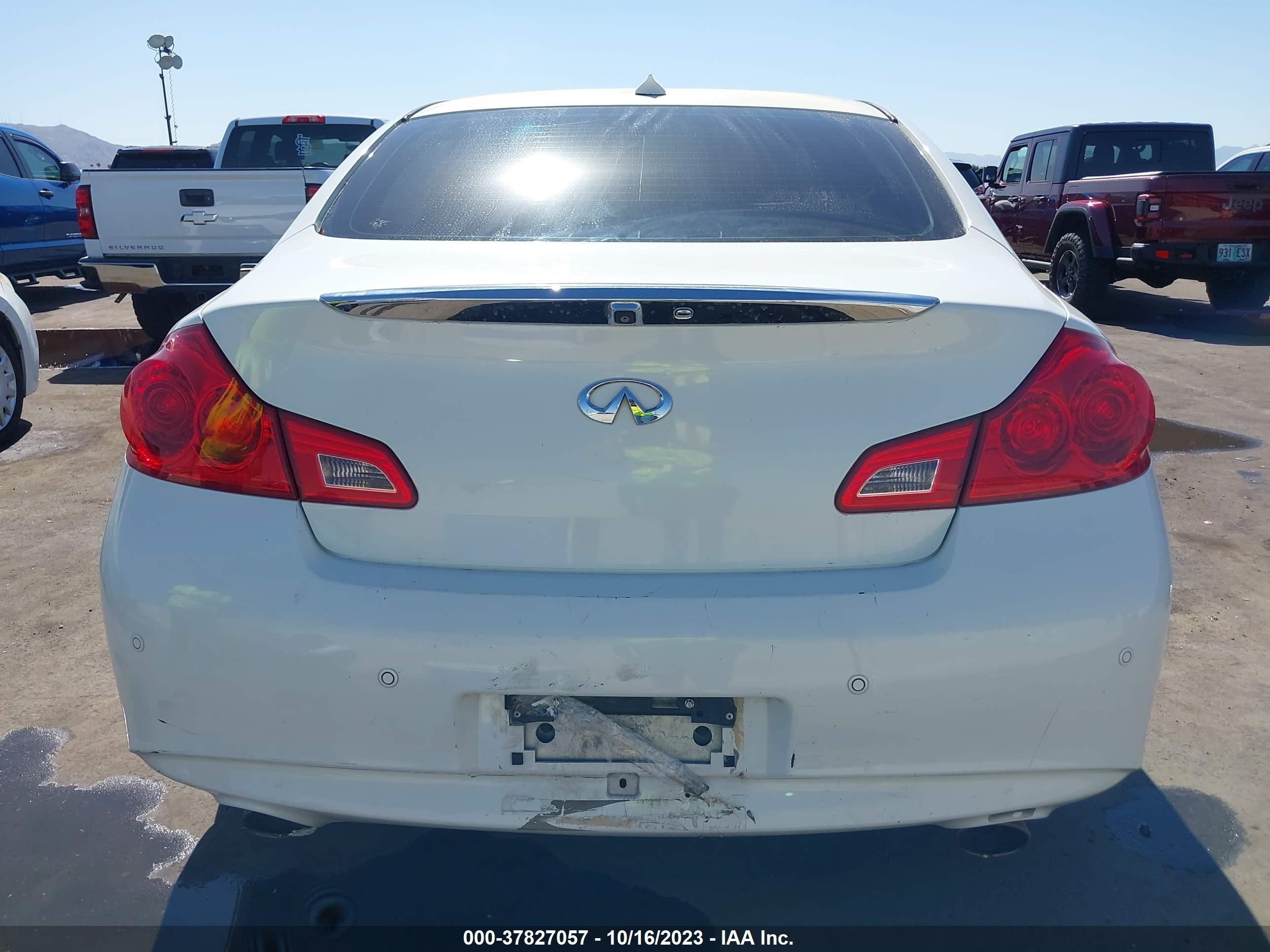 Photo 14 VIN: JN1CV6AP4CM930190 - INFINITI G 