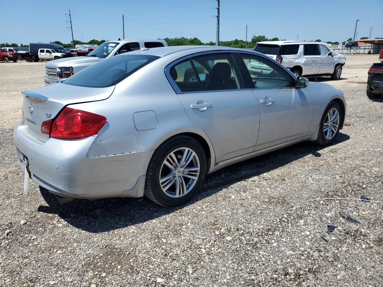 Photo 2 VIN: JN1CV6AP4DM724160 - INFINITI G 