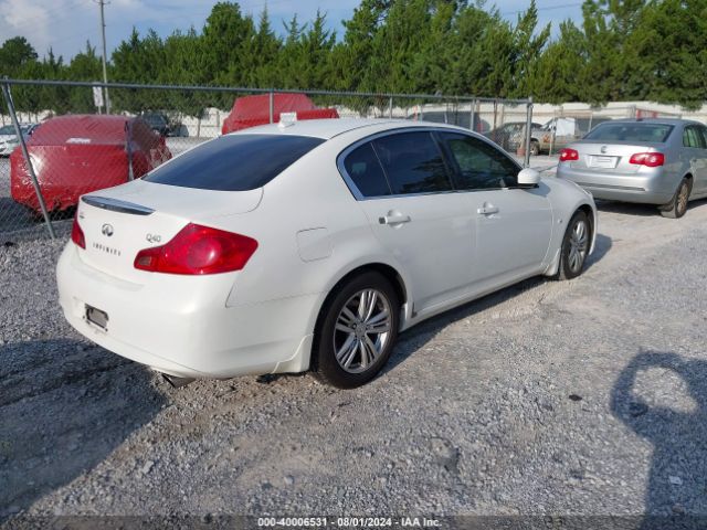 Photo 3 VIN: JN1CV6AP5FM501970 - INFINITI Q40 