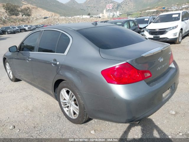 Photo 2 VIN: JN1CV6AP5FM502570 - INFINITI Q40 