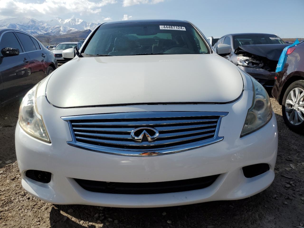 Photo 4 VIN: JN1CV6AP6CM933335 - INFINITI G 