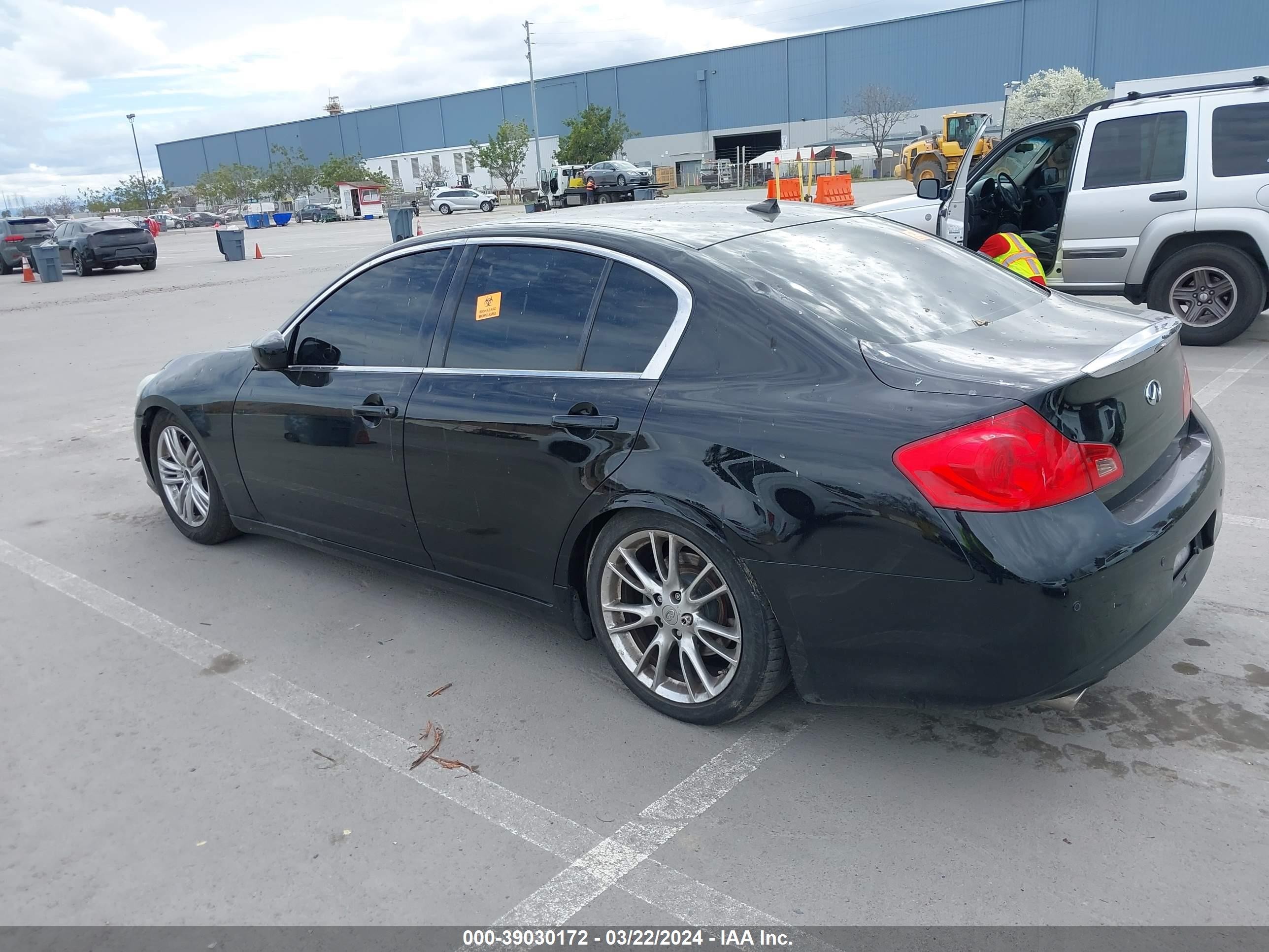 Photo 2 VIN: JN1CV6AP6DM725780 - INFINITI G 