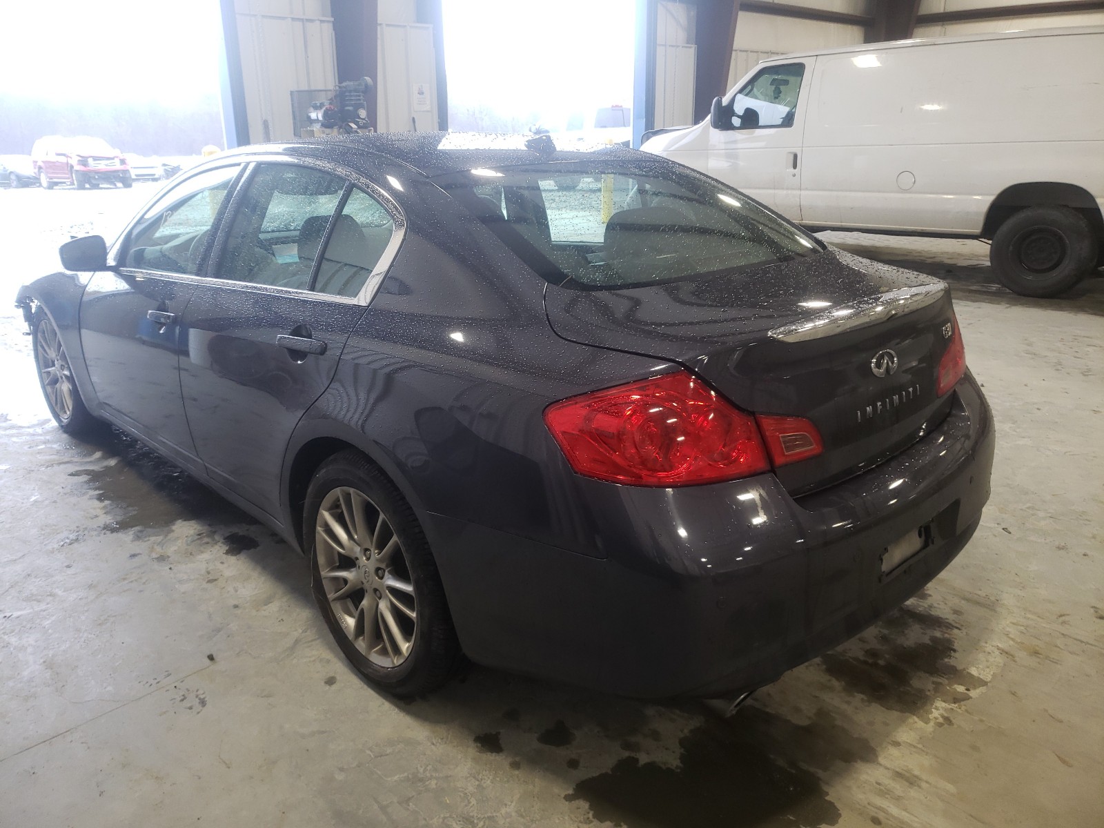 Photo 2 VIN: JN1CV6AP7BM300792 - INFINITI G37 BASE 