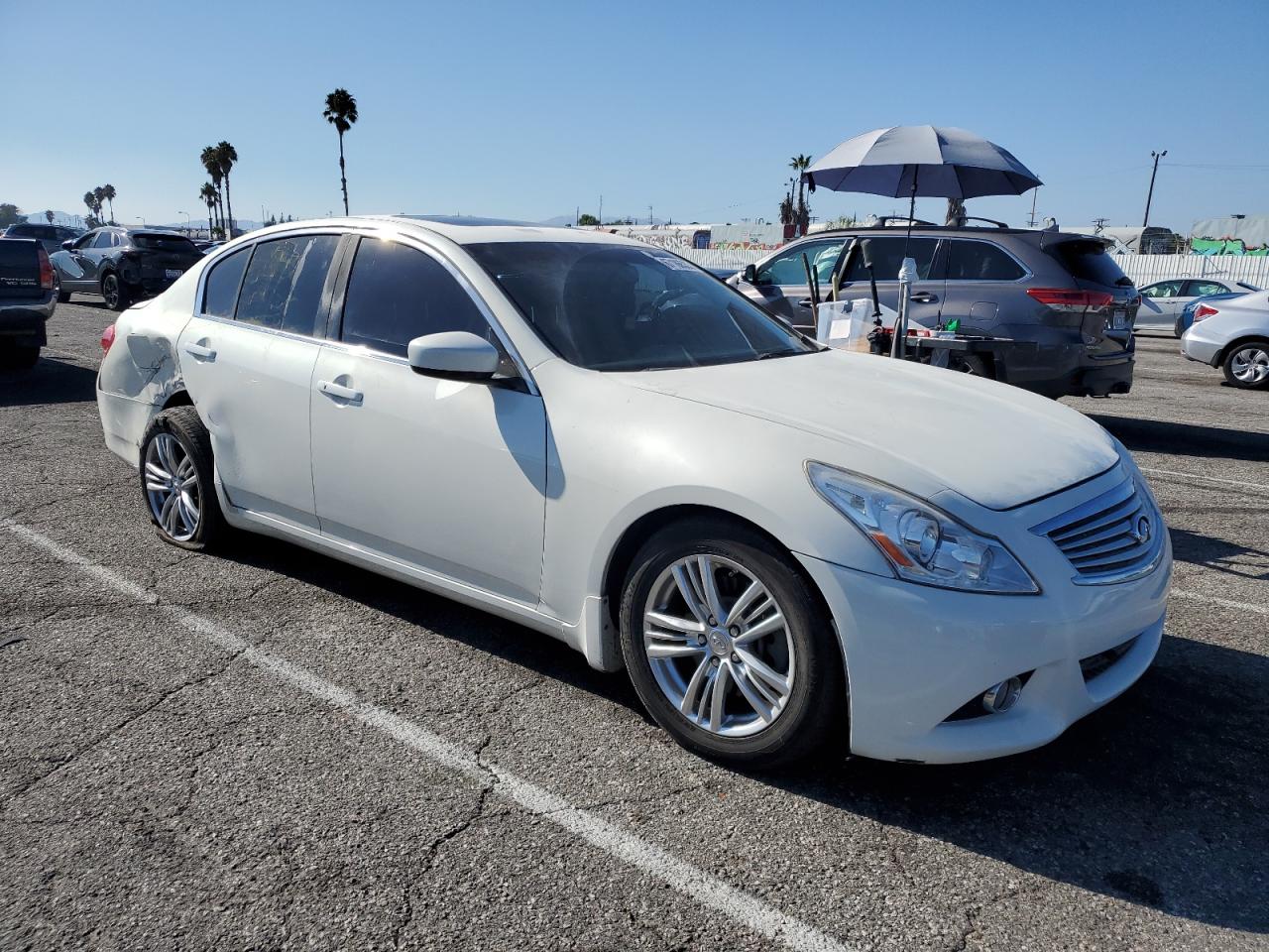 Photo 3 VIN: JN1CV6AP7CM623760 - INFINITI G 