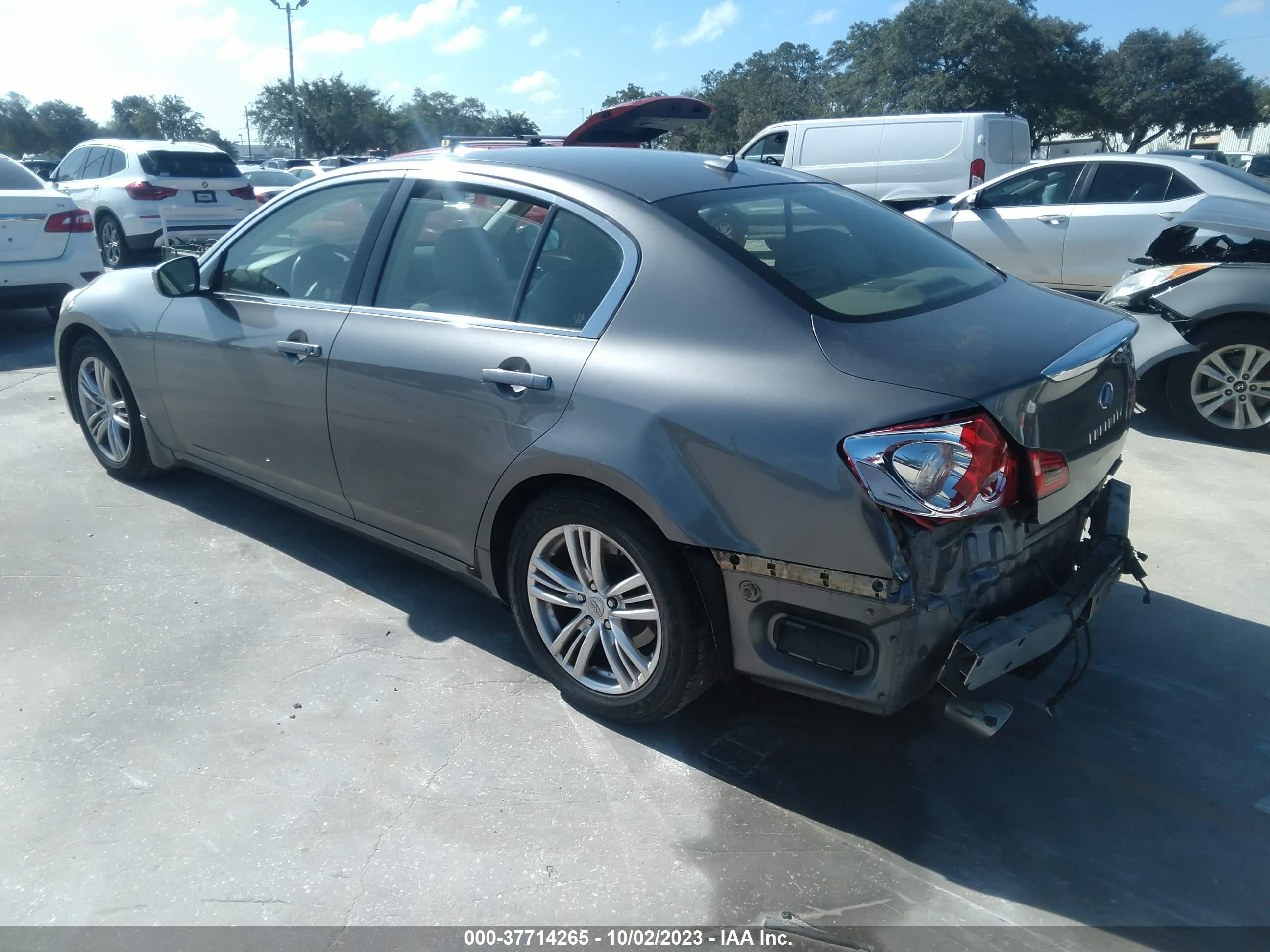 Photo 2 VIN: JN1CV6AP7DM717428 - INFINITI G37 BASE 