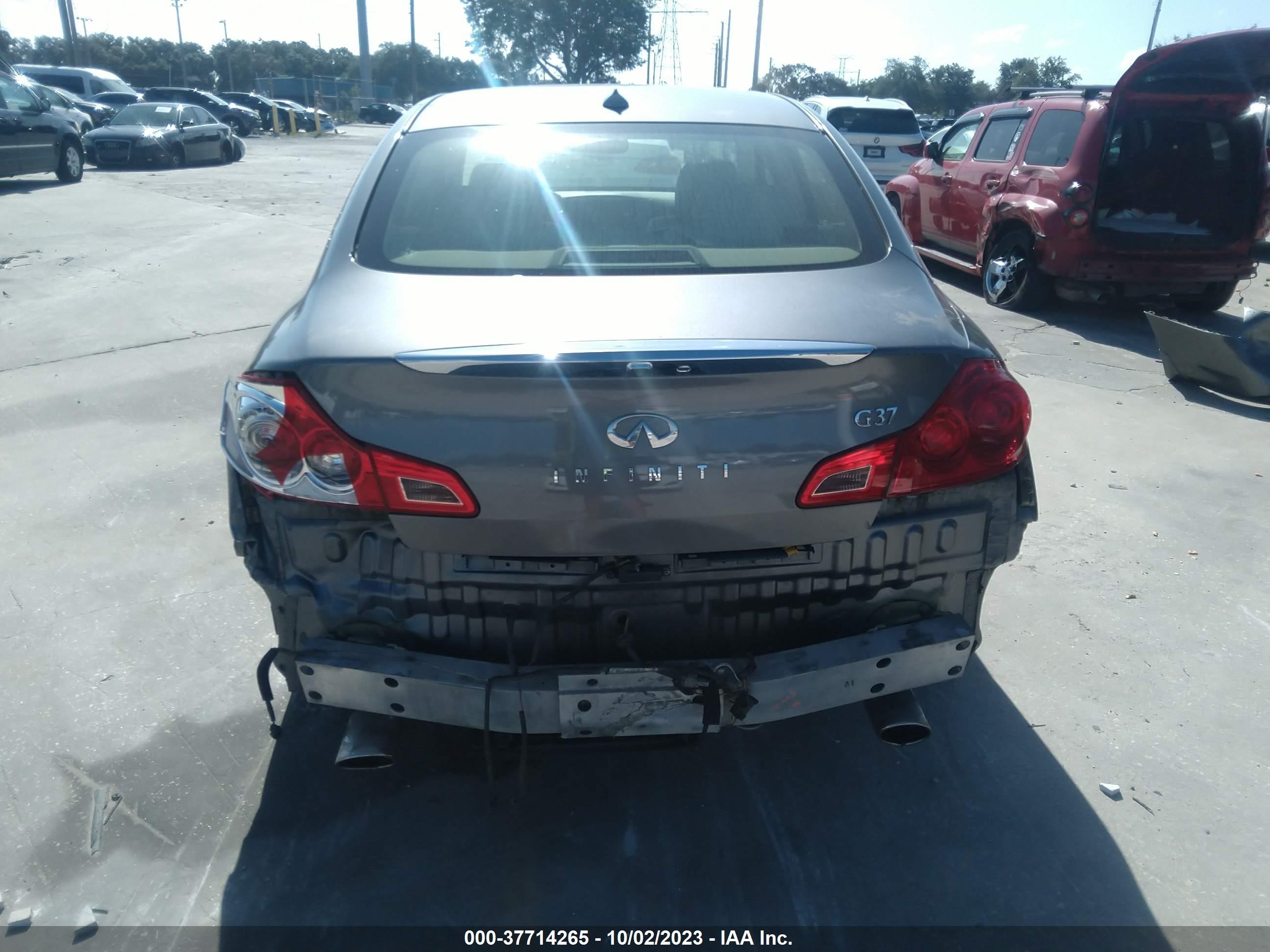 Photo 5 VIN: JN1CV6AP7DM717428 - INFINITI G37 BASE 