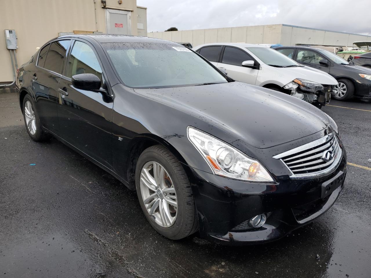 Photo 3 VIN: JN1CV6AP7FM500156 - INFINITI Q40 