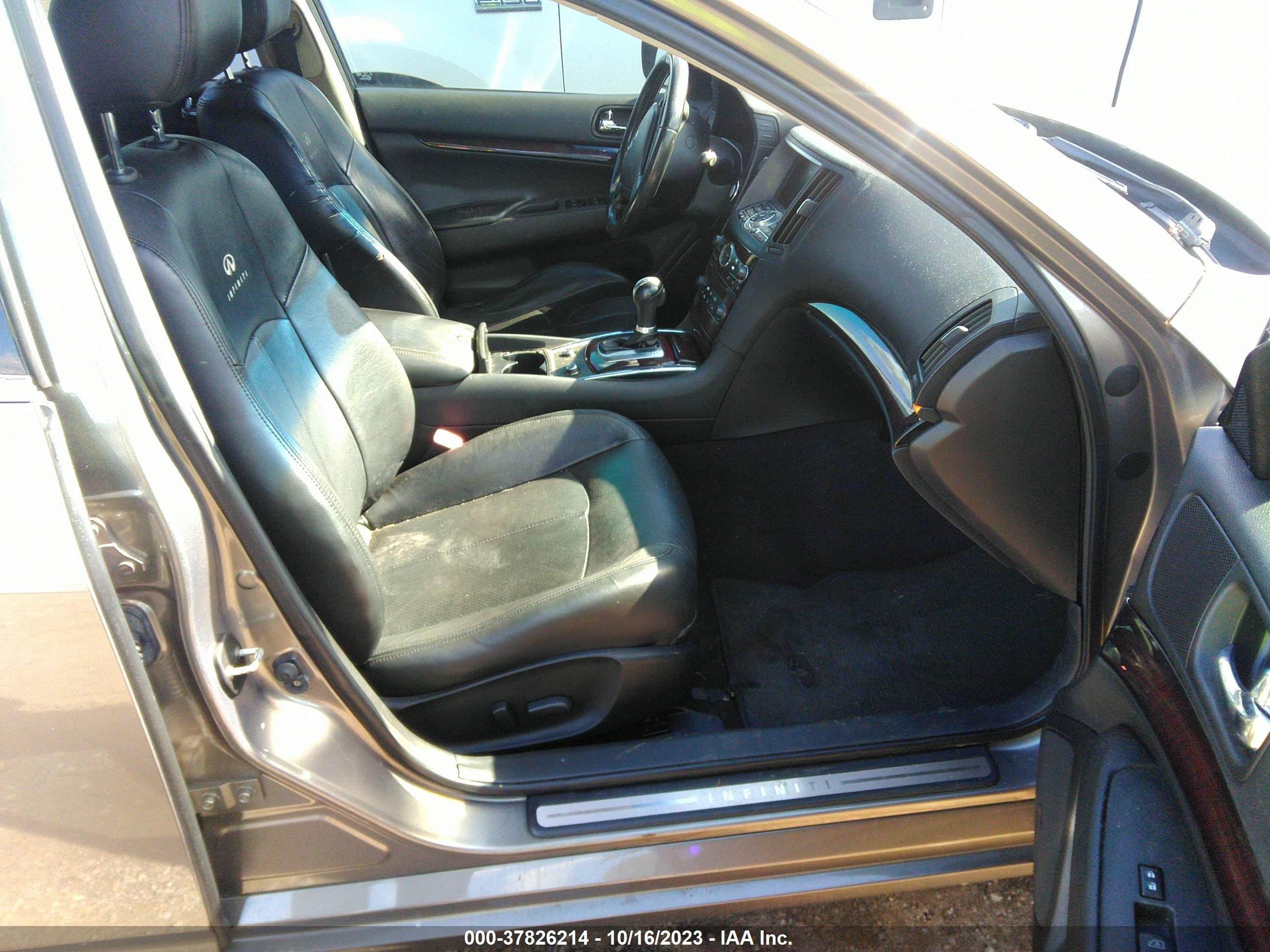 Photo 4 VIN: JN1CV6AP8BM503366 - INFINITI G 