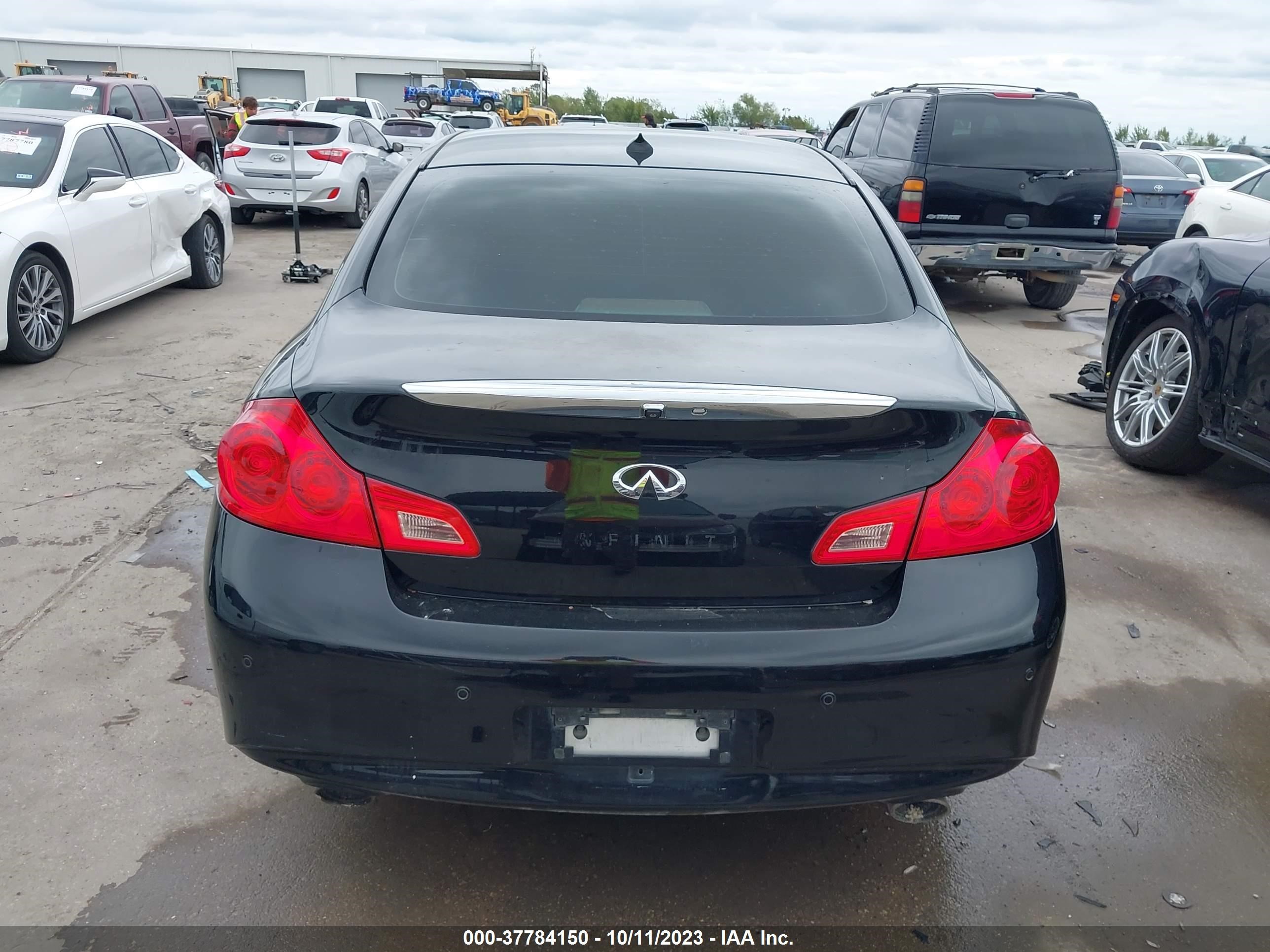 Photo 14 VIN: JN1CV6AP8CM931083 - INFINITI G 