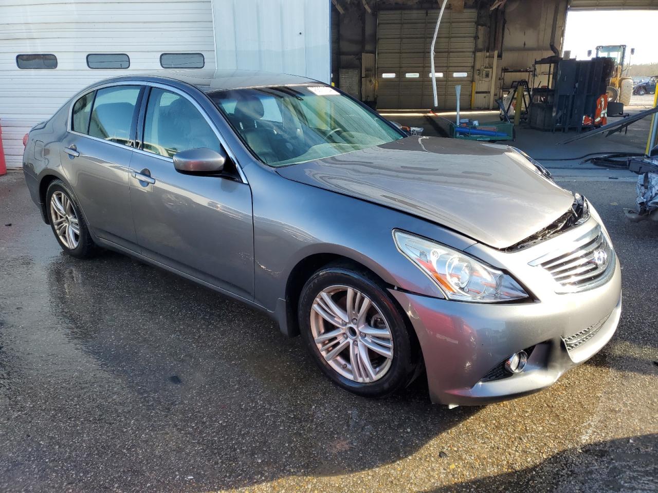 Photo 3 VIN: JN1CV6AP8DM300951 - INFINITI G 