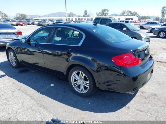 Photo 2 VIN: JN1CV6AP8FM501641 - INFINITI Q40 