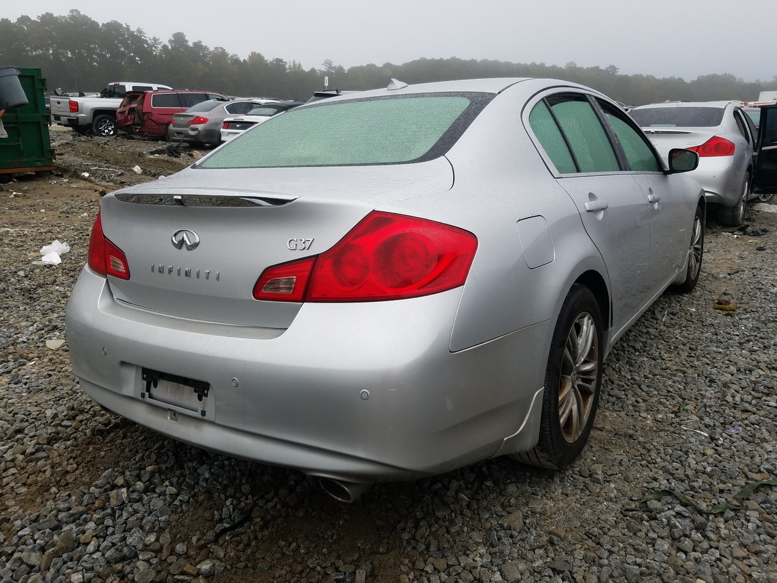 Photo 3 VIN: JN1CV6AP9AM200840 - INFINITI G37 BASE 