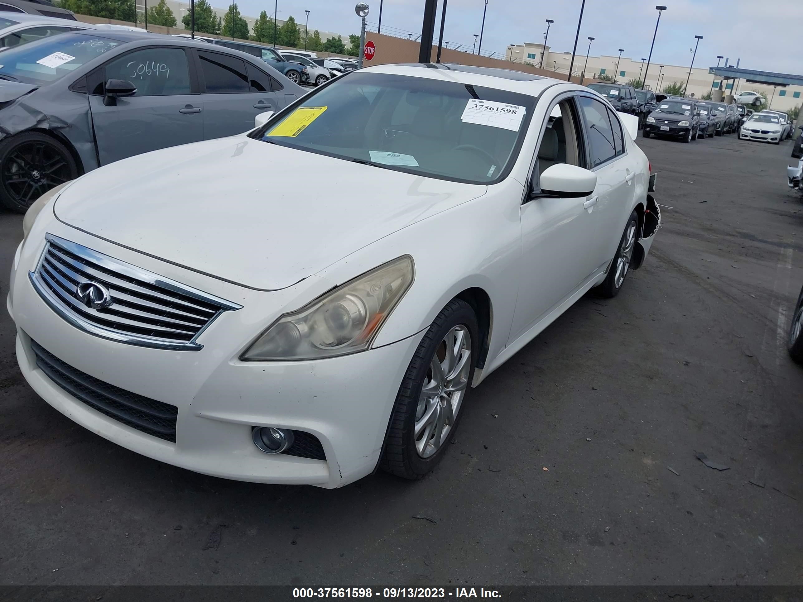 Photo 1 VIN: JN1CV6AP9BM506132 - INFINITI G 