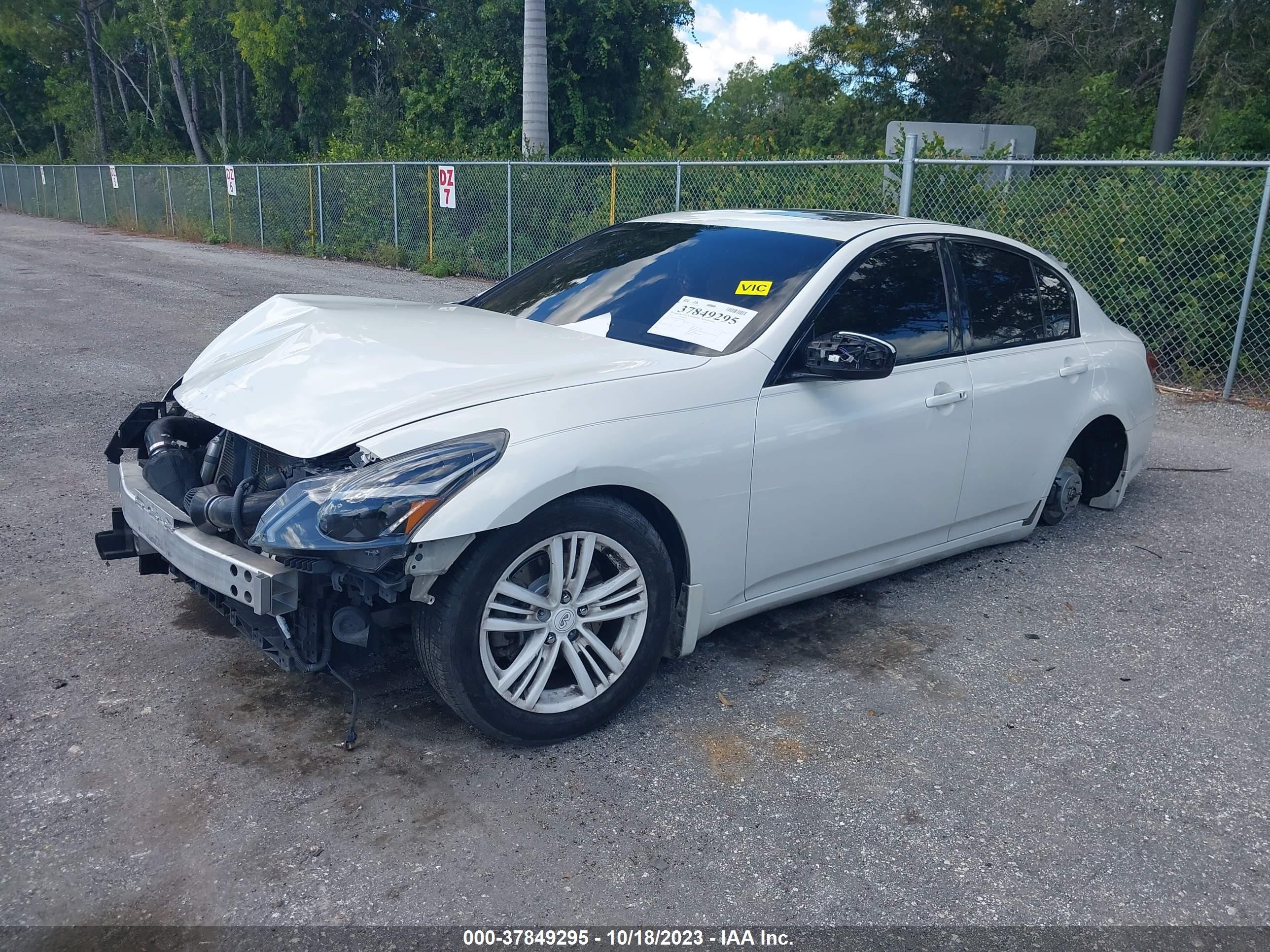 Photo 1 VIN: JN1CV6AP9DM718497 - INFINITI G 