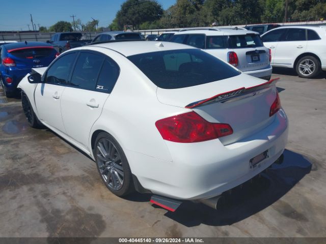 Photo 2 VIN: JN1CV6AP9FM580401 - INFINITI Q40 