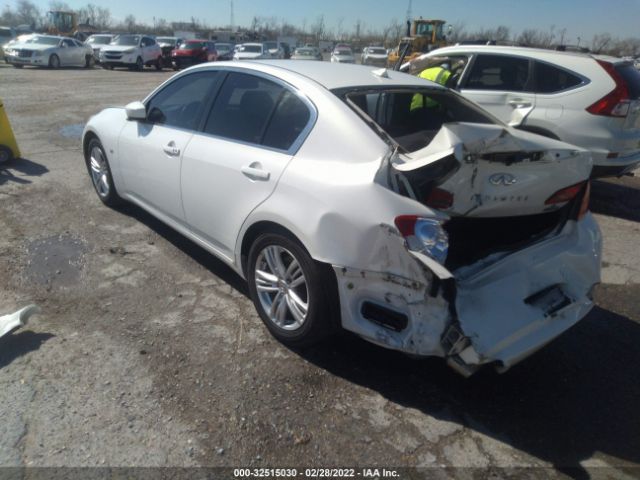 Photo 2 VIN: JN1CV6AP9FM580737 - INFINITI Q40 