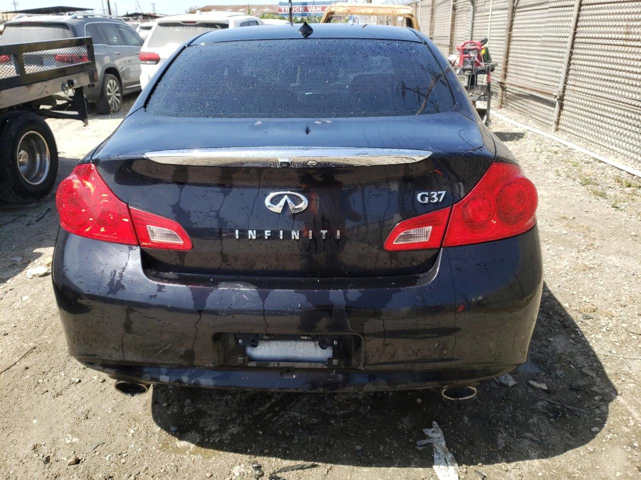 Photo 5 VIN: JN1CV6APXCM624658 - INFINITI G 