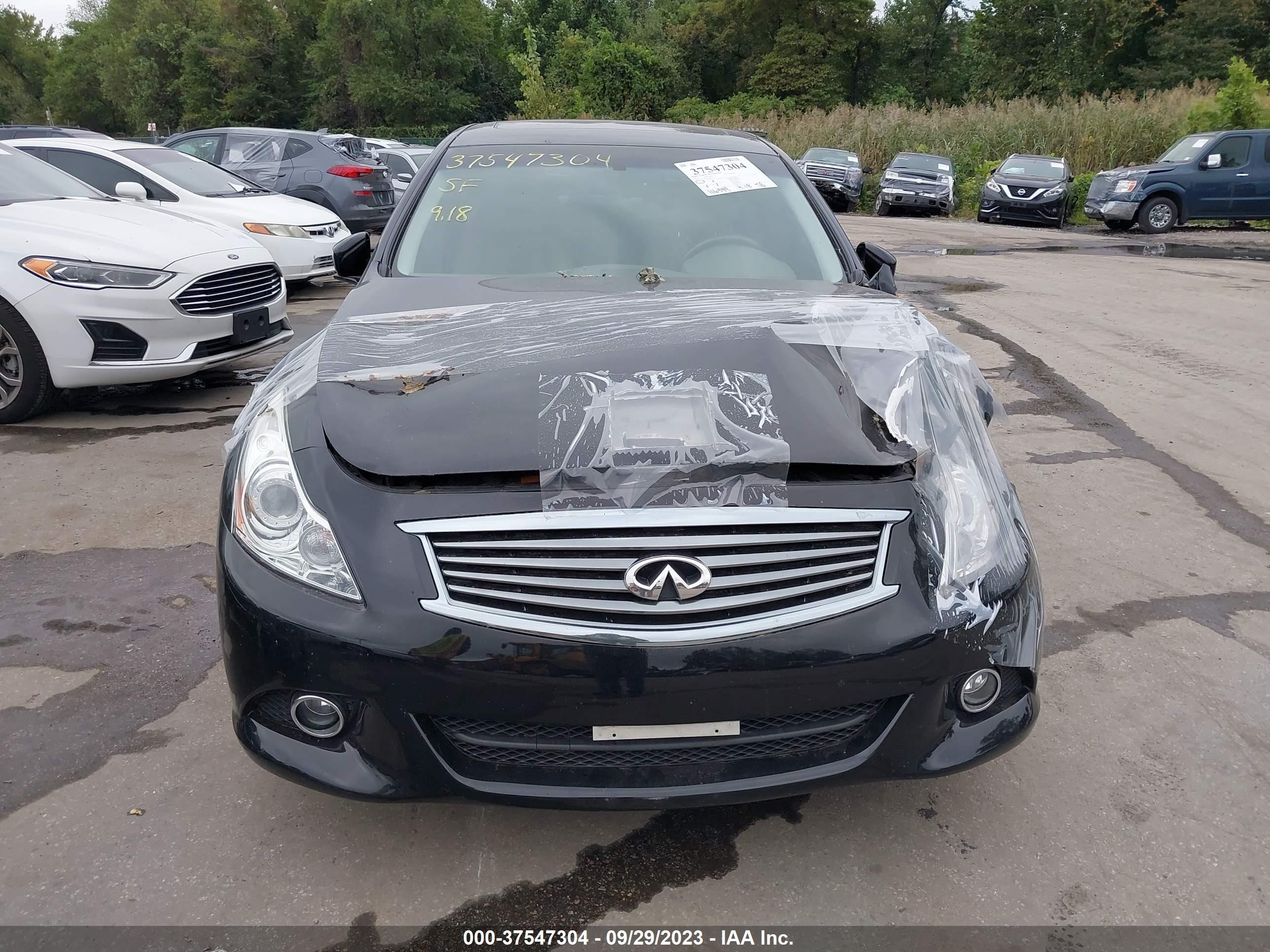 Photo 11 VIN: JN1CV6AR0CM972275 - INFINITI G 