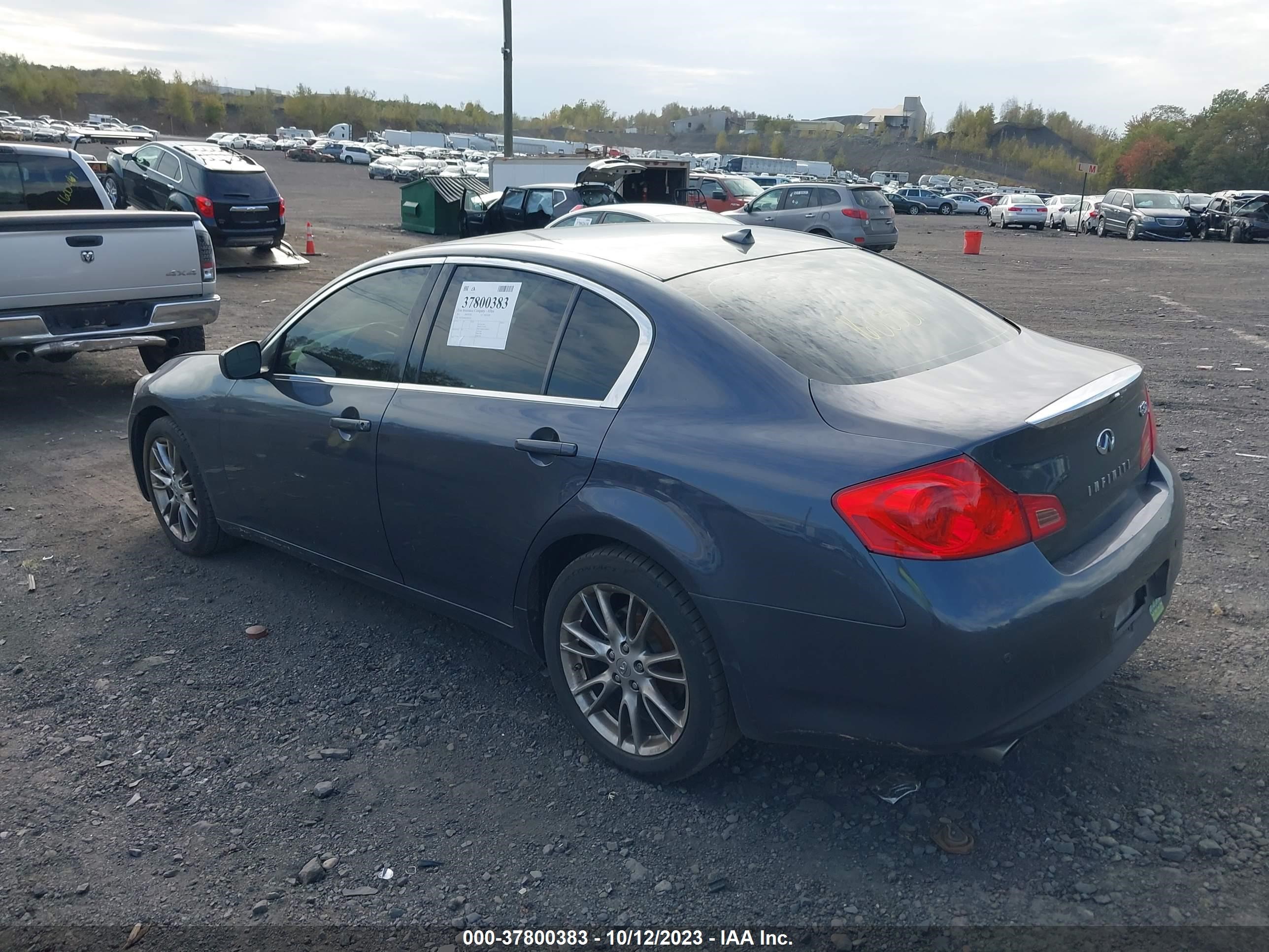 Photo 2 VIN: JN1CV6AR0CM974205 - INFINITI G 