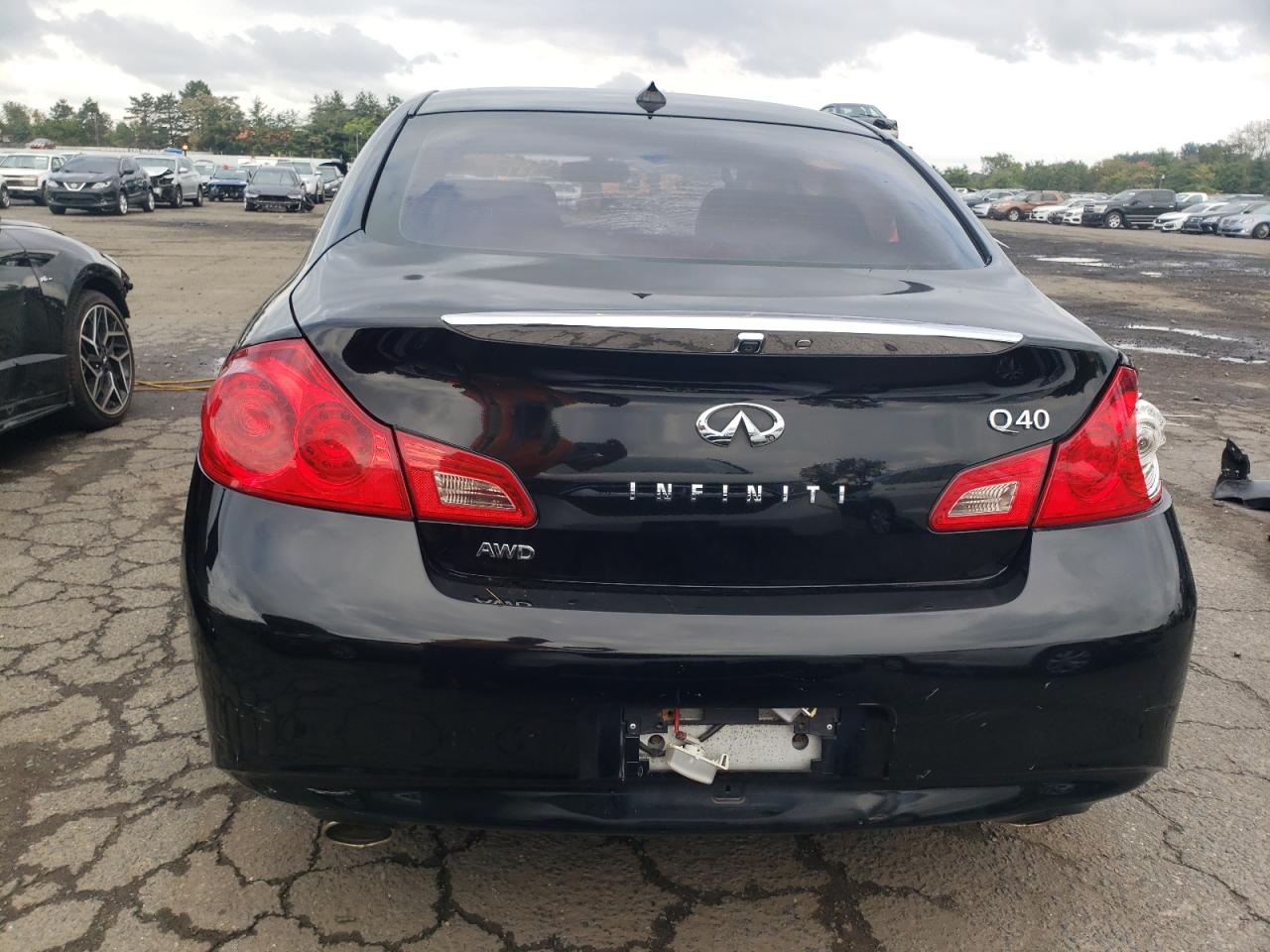 Photo 5 VIN: JN1CV6AR0FM524610 - INFINITI Q40 