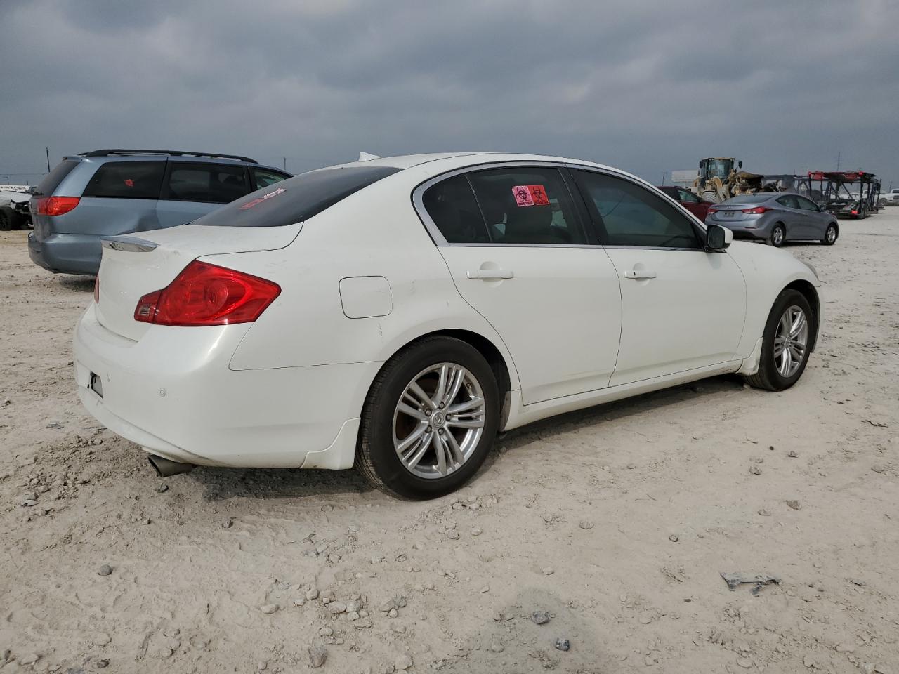 Photo 2 VIN: JN1CV6AR1DM353041 - INFINITI G 