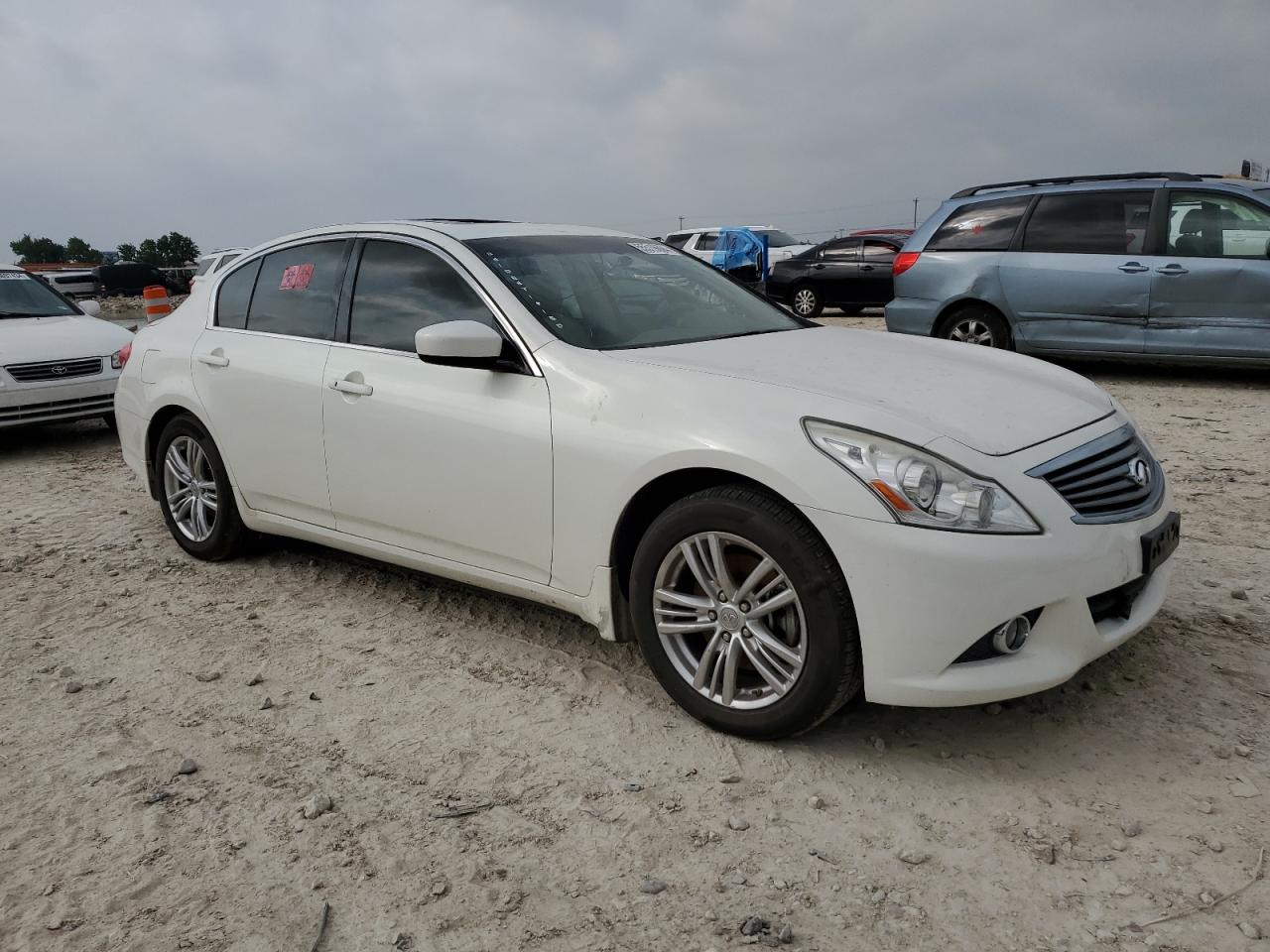 Photo 3 VIN: JN1CV6AR1DM353041 - INFINITI G 