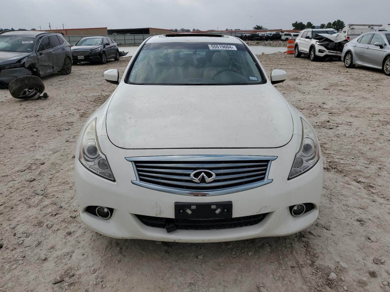 Photo 4 VIN: JN1CV6AR1DM353041 - INFINITI G 