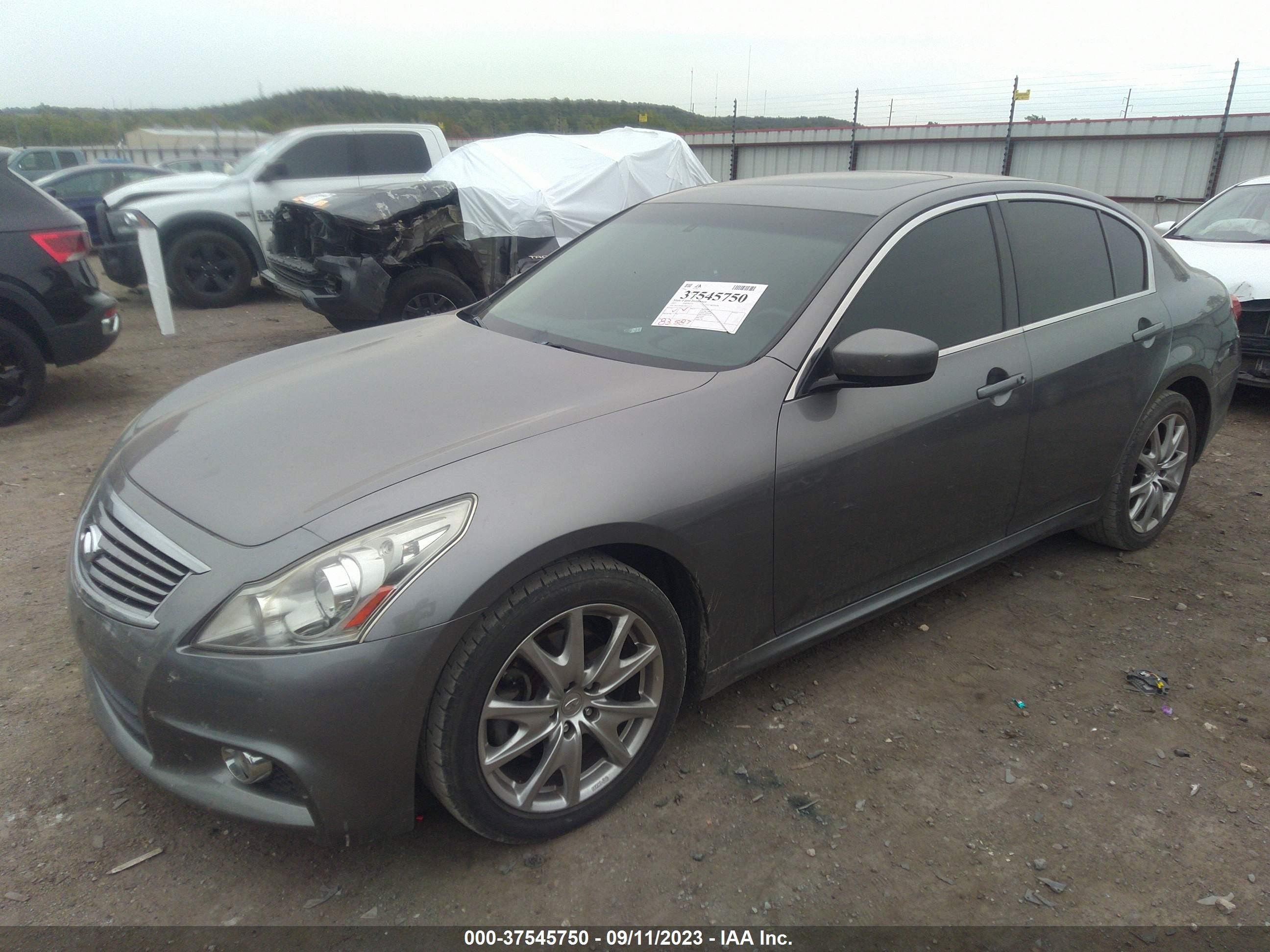 Photo 1 VIN: JN1CV6AR1DM752371 - INFINITI G 