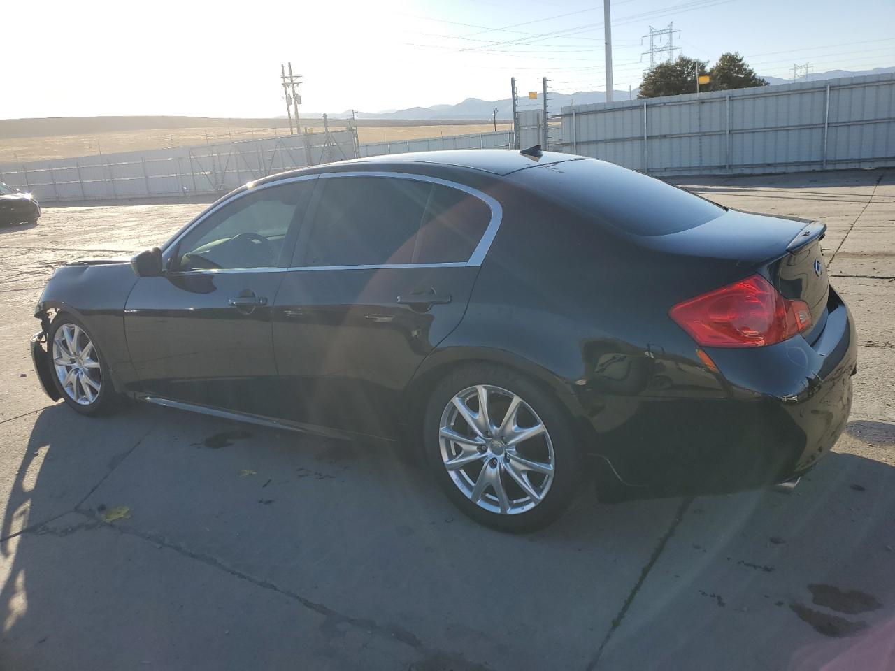 Photo 1 VIN: JN1CV6AR1DM760647 - INFINITI G 