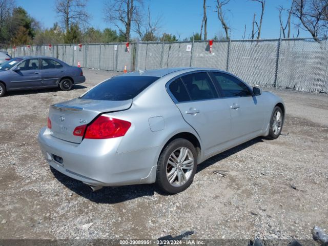 Photo 3 VIN: JN1CV6AR1FM520310 - INFINITI Q40 