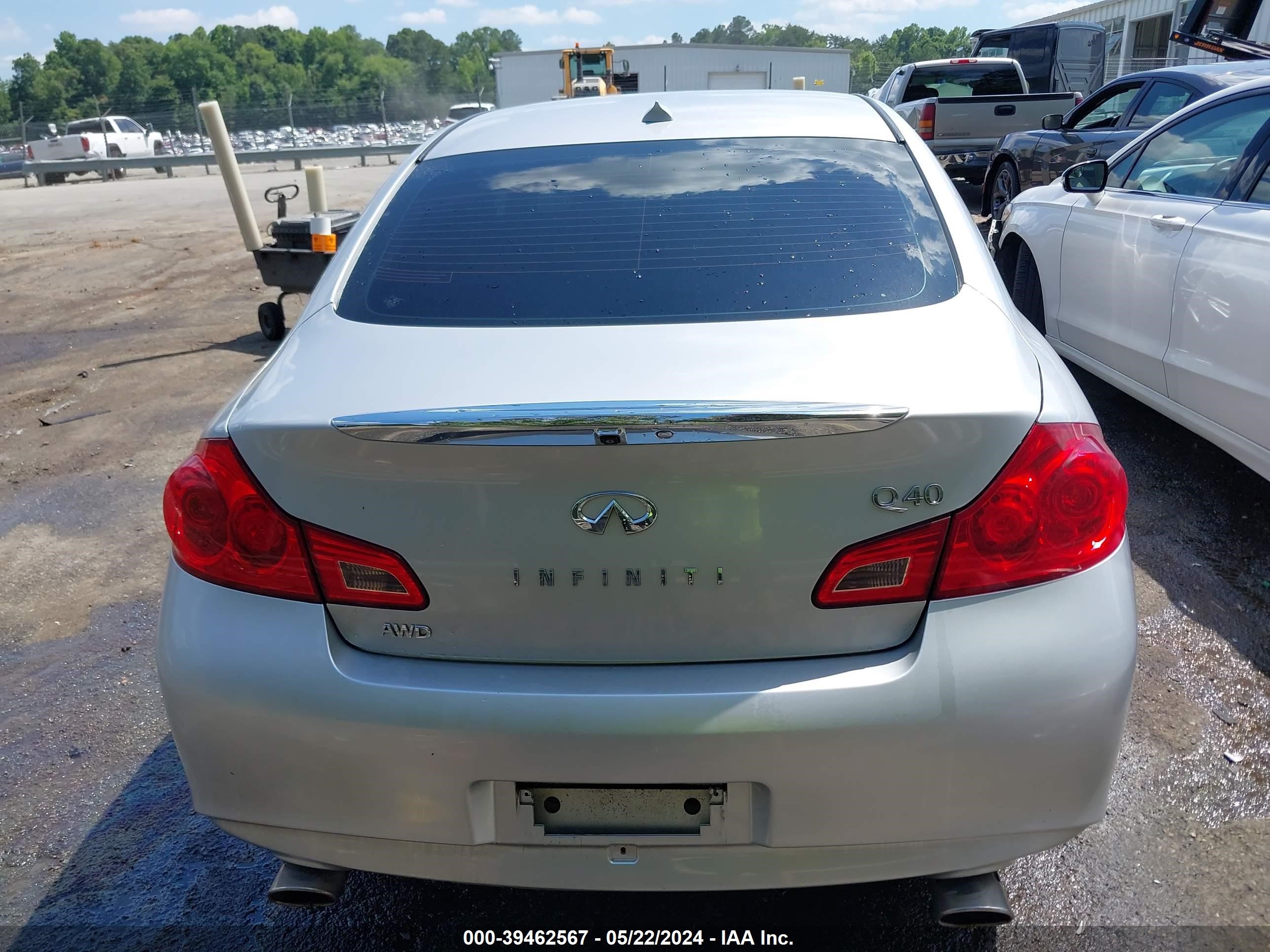 Photo 16 VIN: JN1CV6AR1FM520548 - INFINITI Q40 