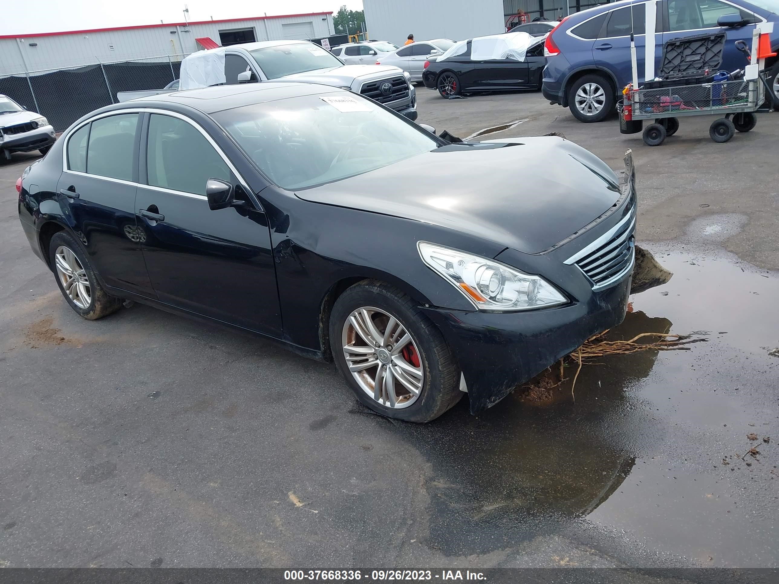 Photo 1 VIN: JN1CV6AR1FM523627 - INFINITI Q40 