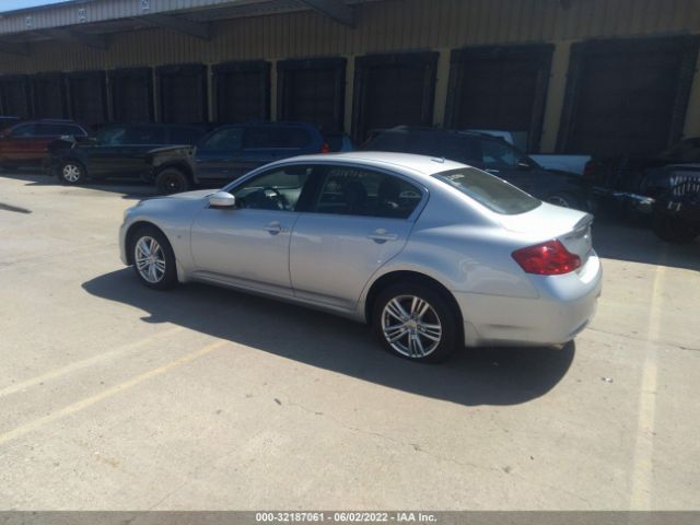 Photo 2 VIN: JN1CV6AR1FM524289 - INFINITI Q40 