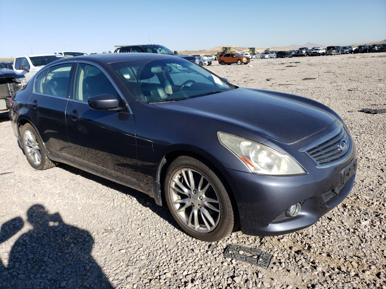 Photo 3 VIN: JN1CV6AR2AM251162 - INFINITI G 