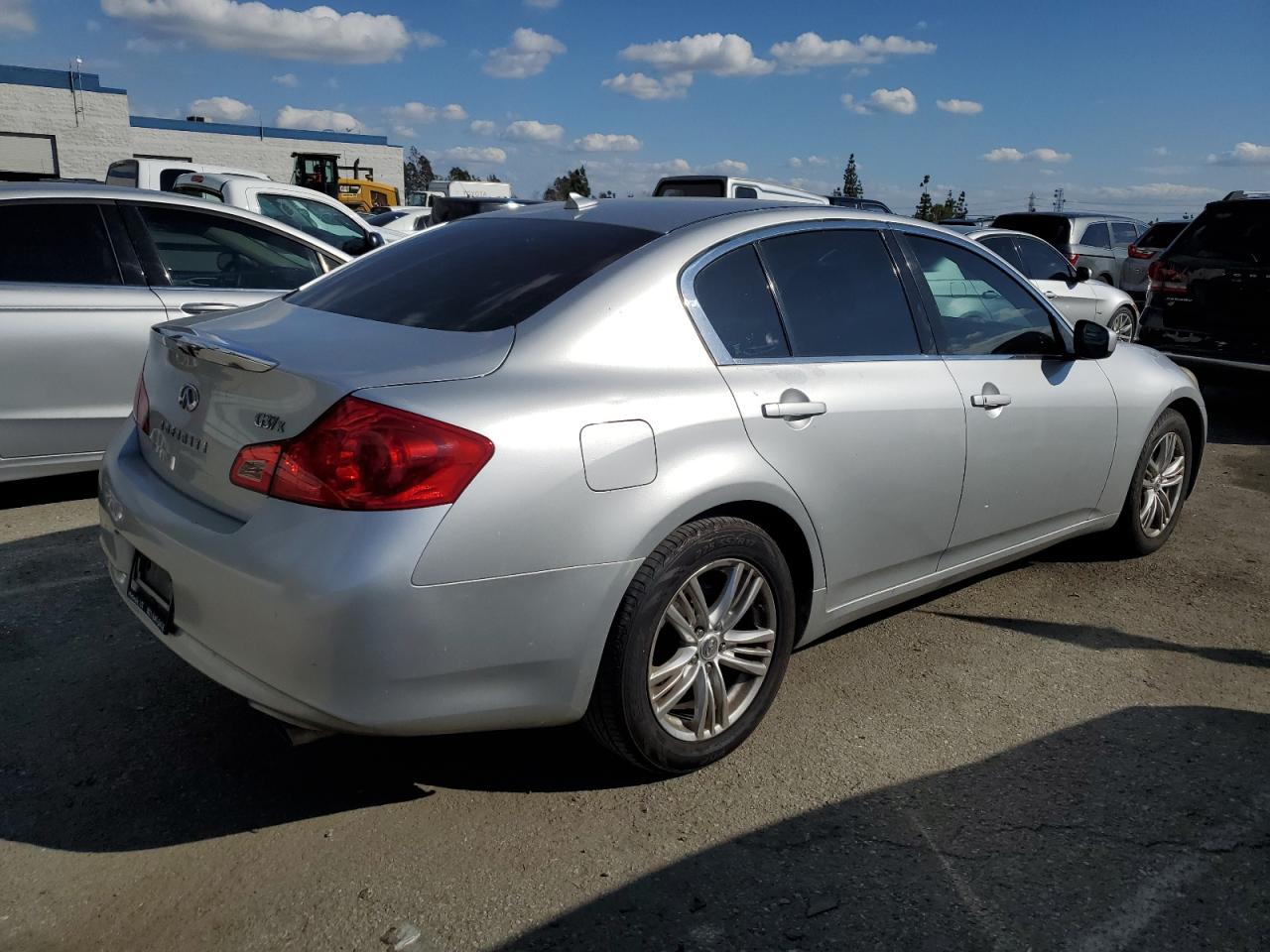 Photo 2 VIN: JN1CV6AR2AM451894 - INFINITI G 